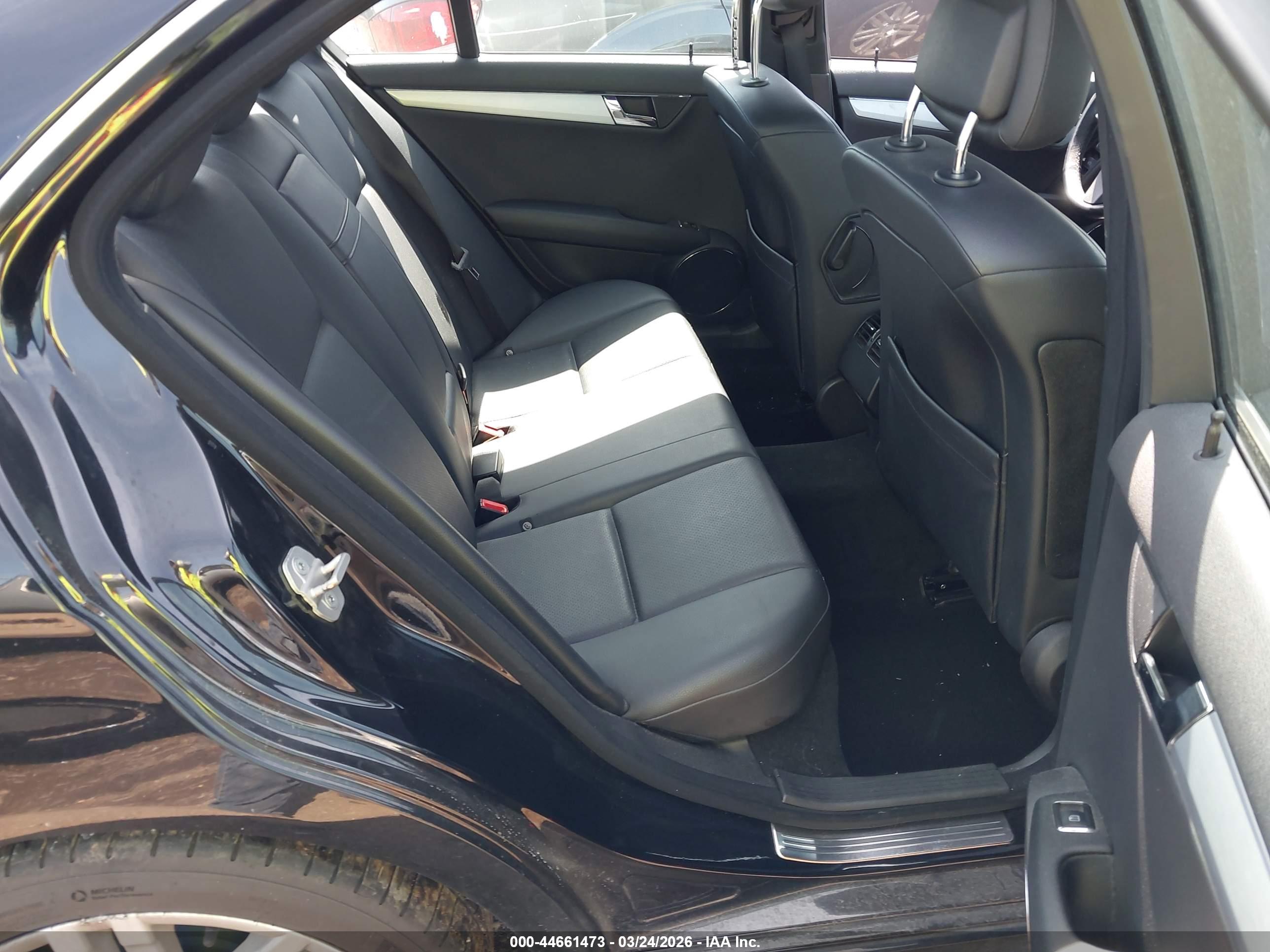 MERCEDES-BENZ C image 8