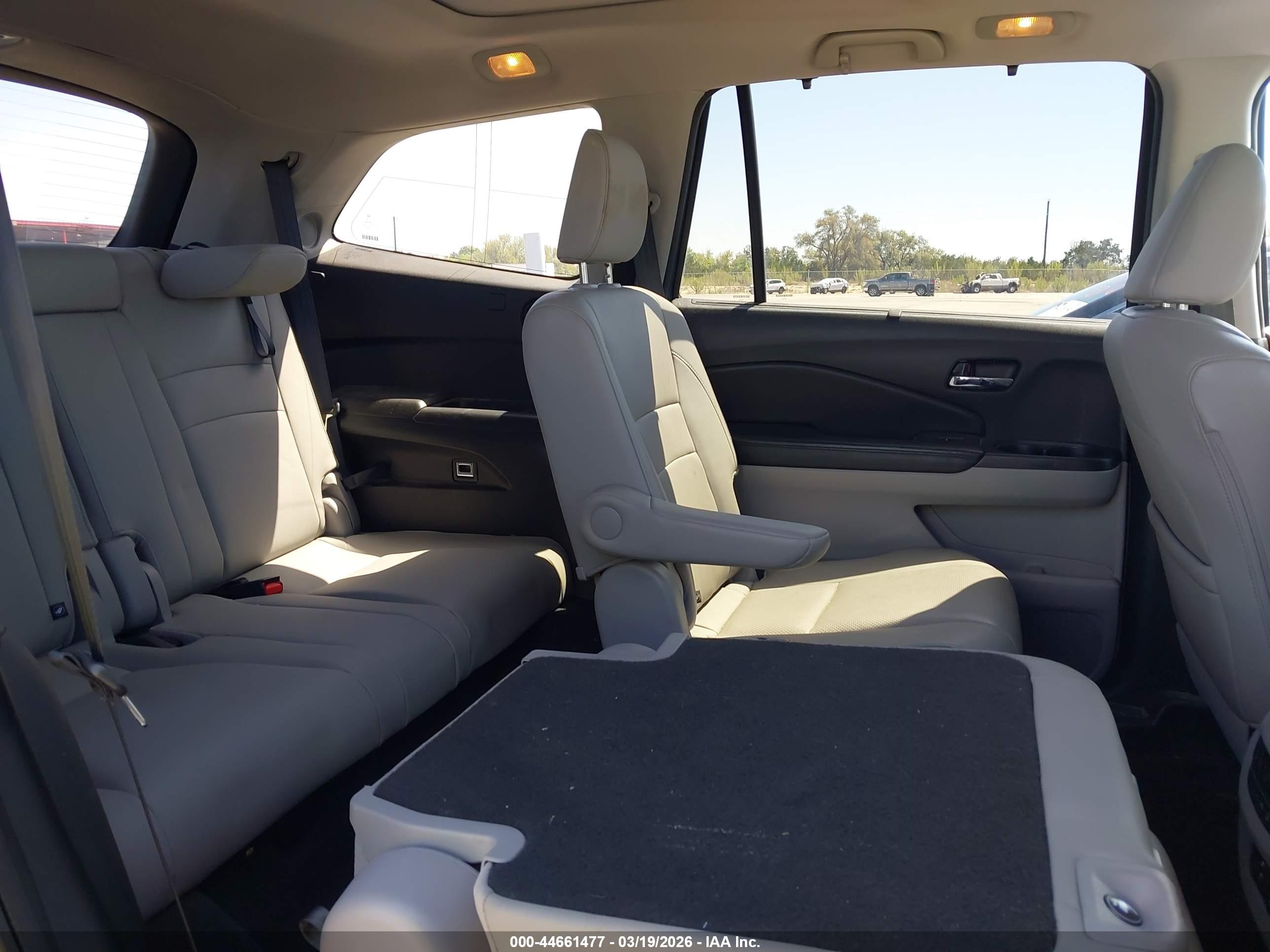 HONDA PILOT image 8