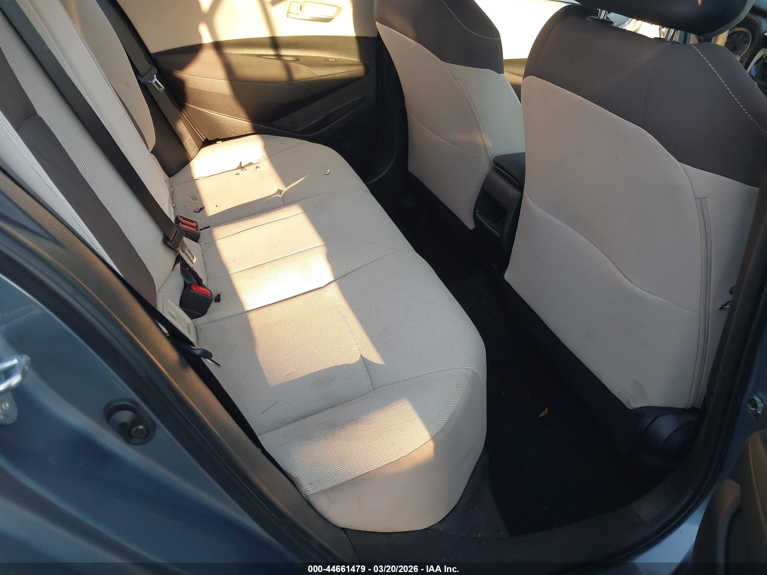 TOYOTA COROLLA image 8