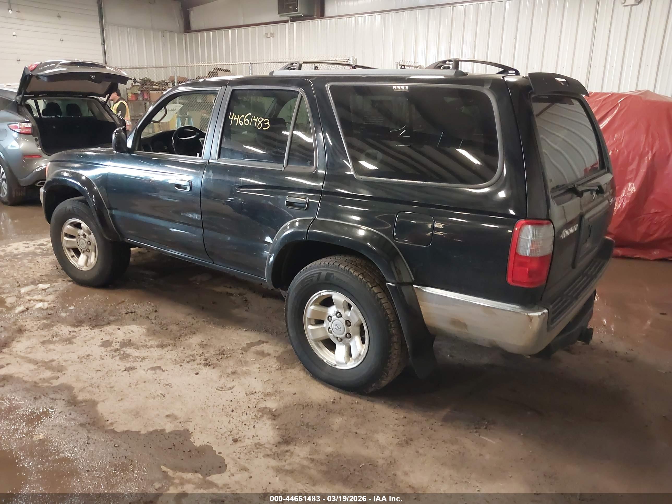 TOYOTA 4RUNNER image 3