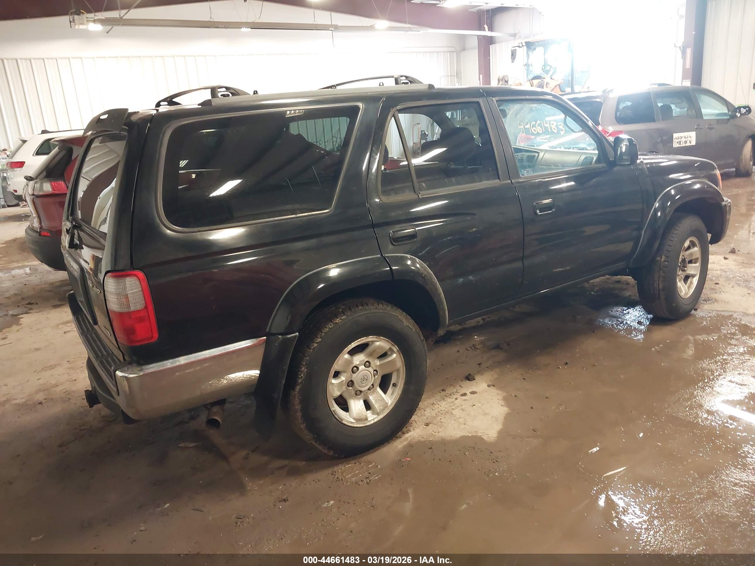 TOYOTA 4RUNNER image 4