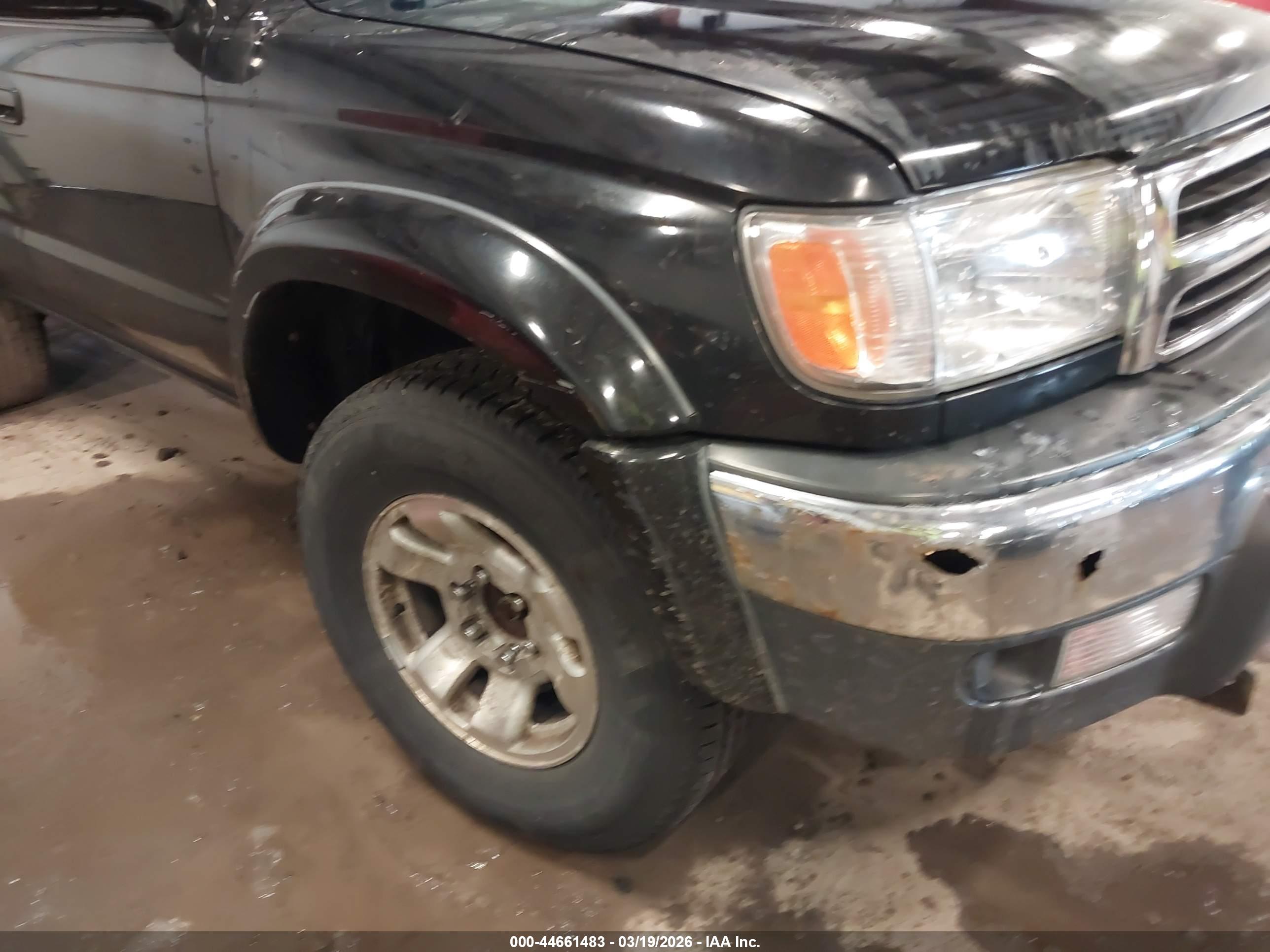 TOYOTA 4RUNNER image 6