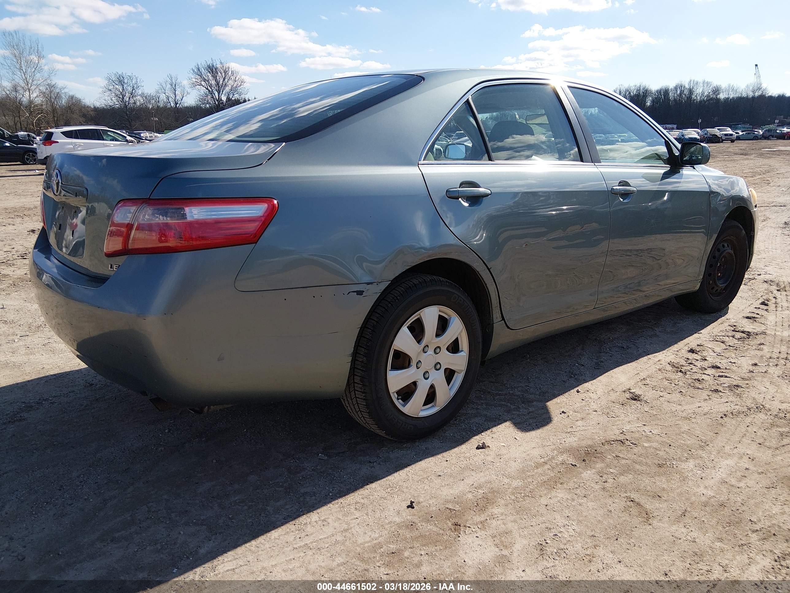 TOYOTA CAMRY image 4