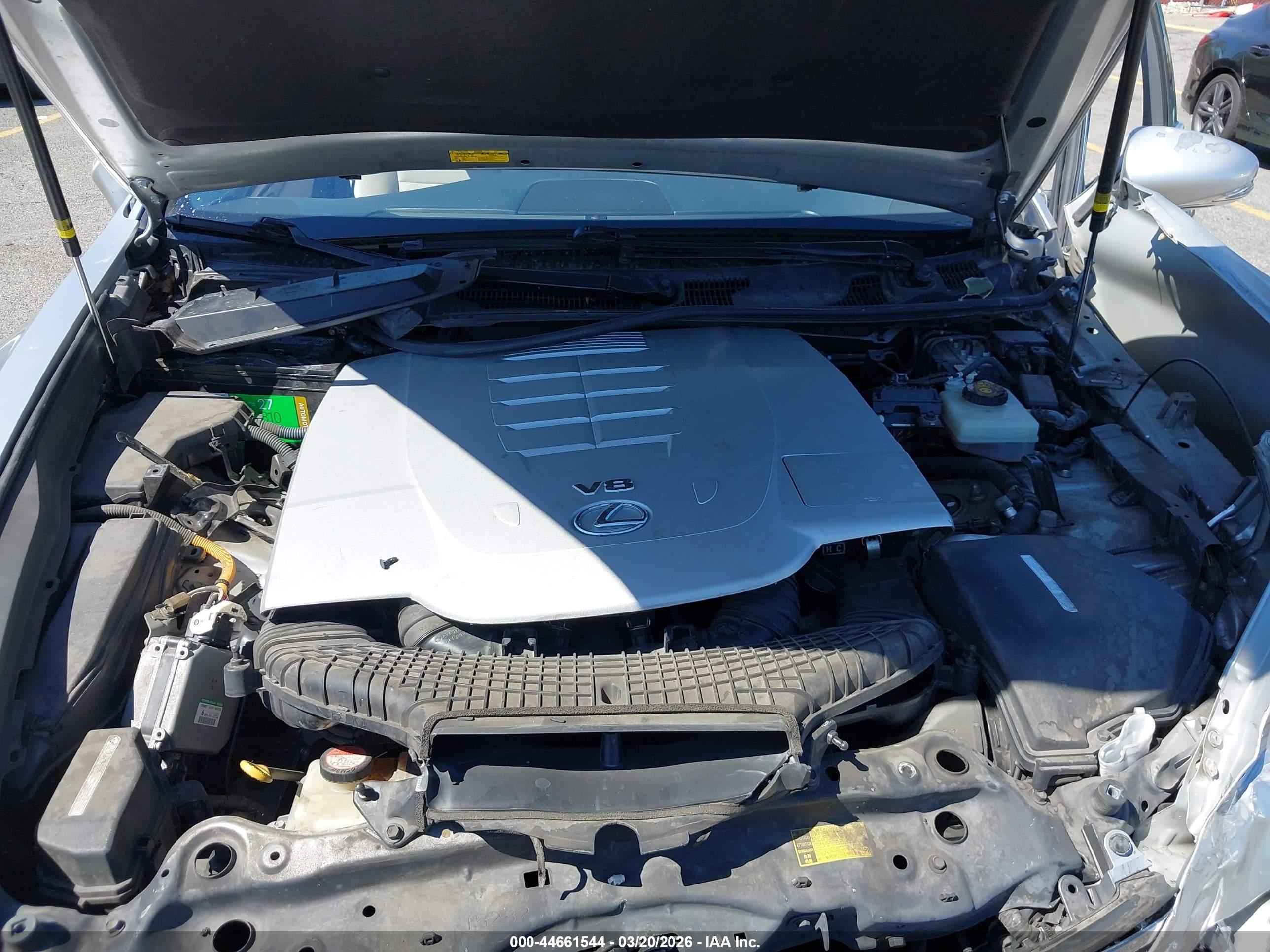 LEXUS LS image 10