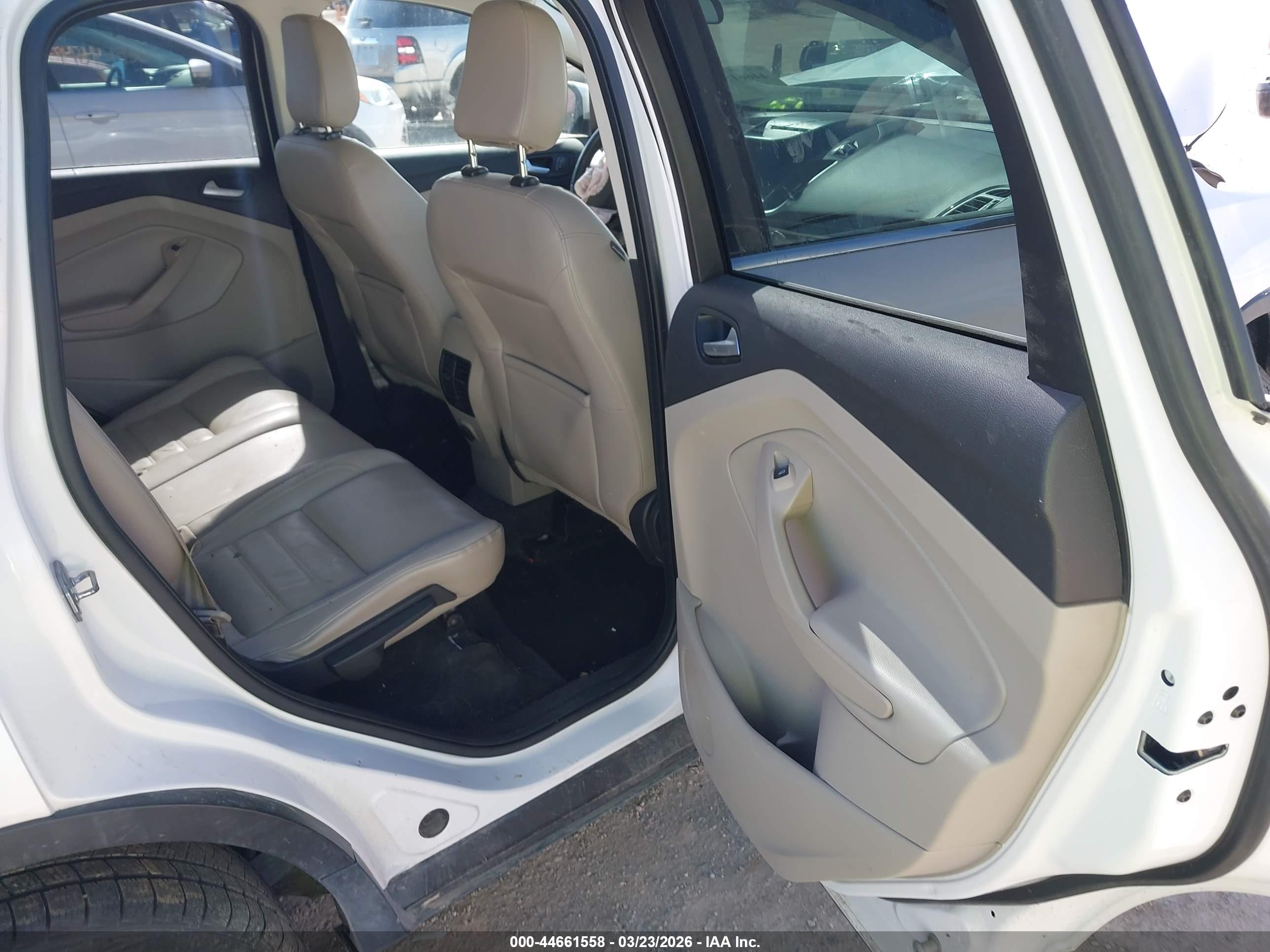 FORD ESCAPE image 8