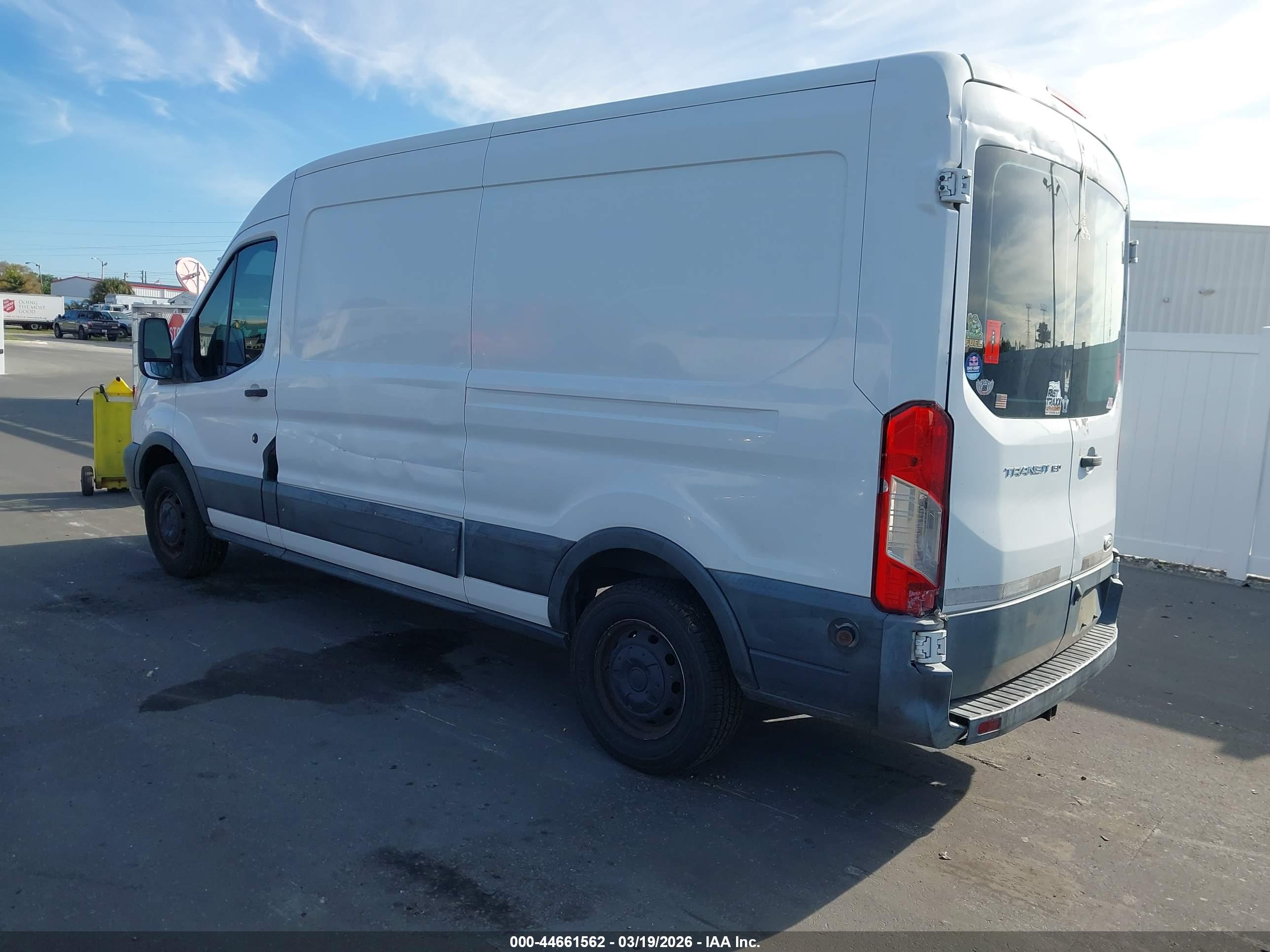 FORD TRANSIT-150 image 3