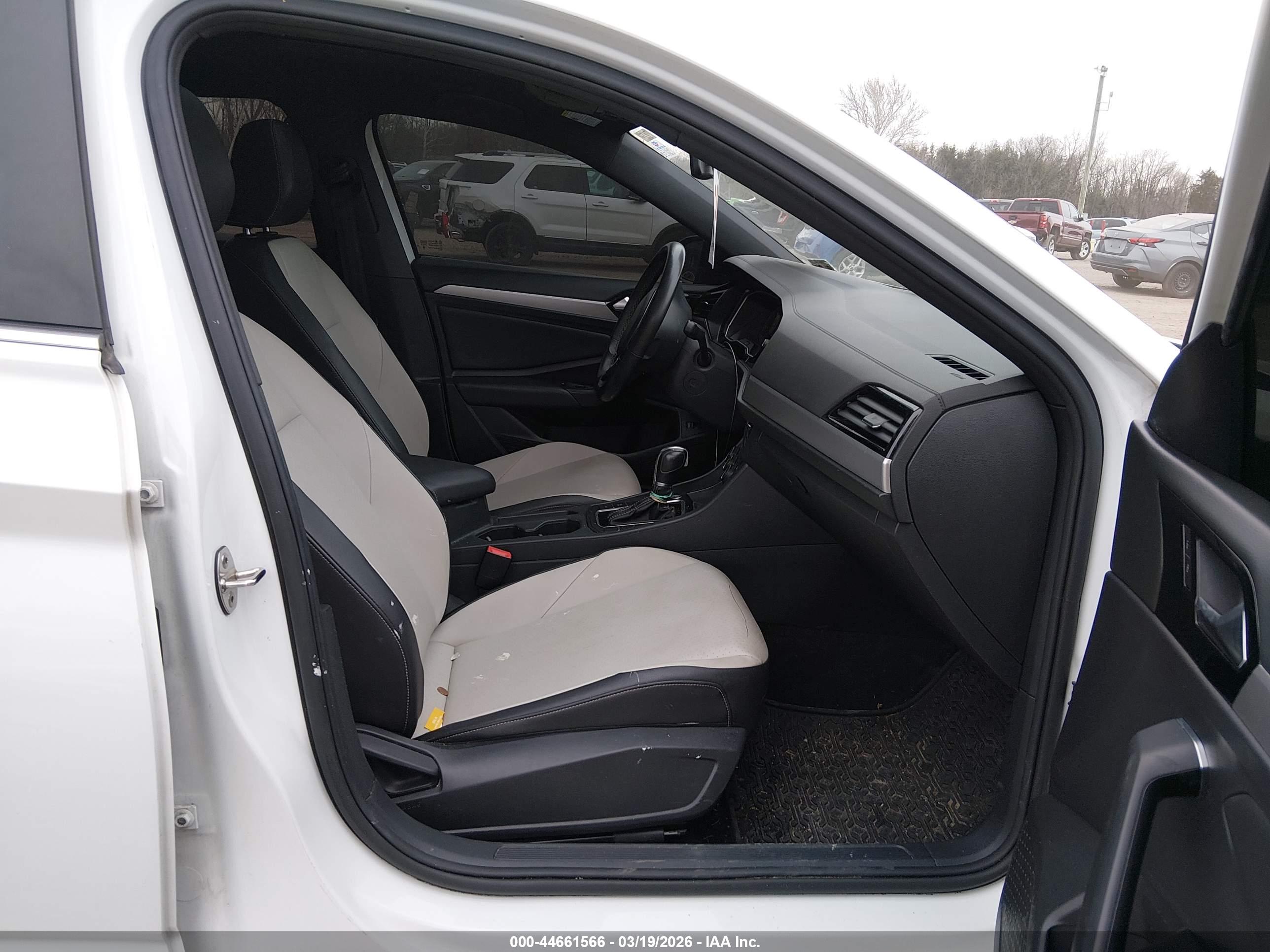 VOLKSWAGEN JETTA image 5
