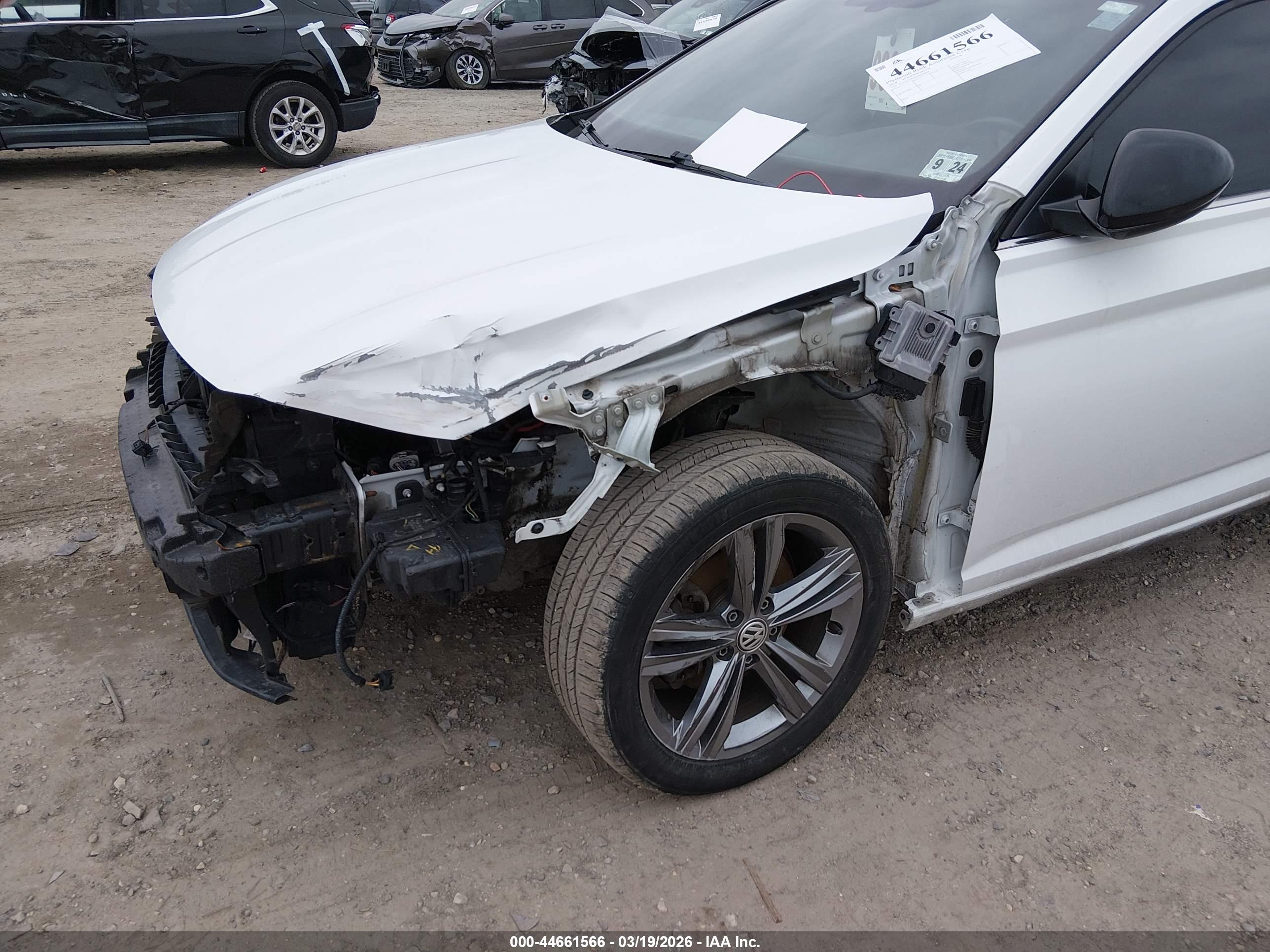 VOLKSWAGEN JETTA image 6