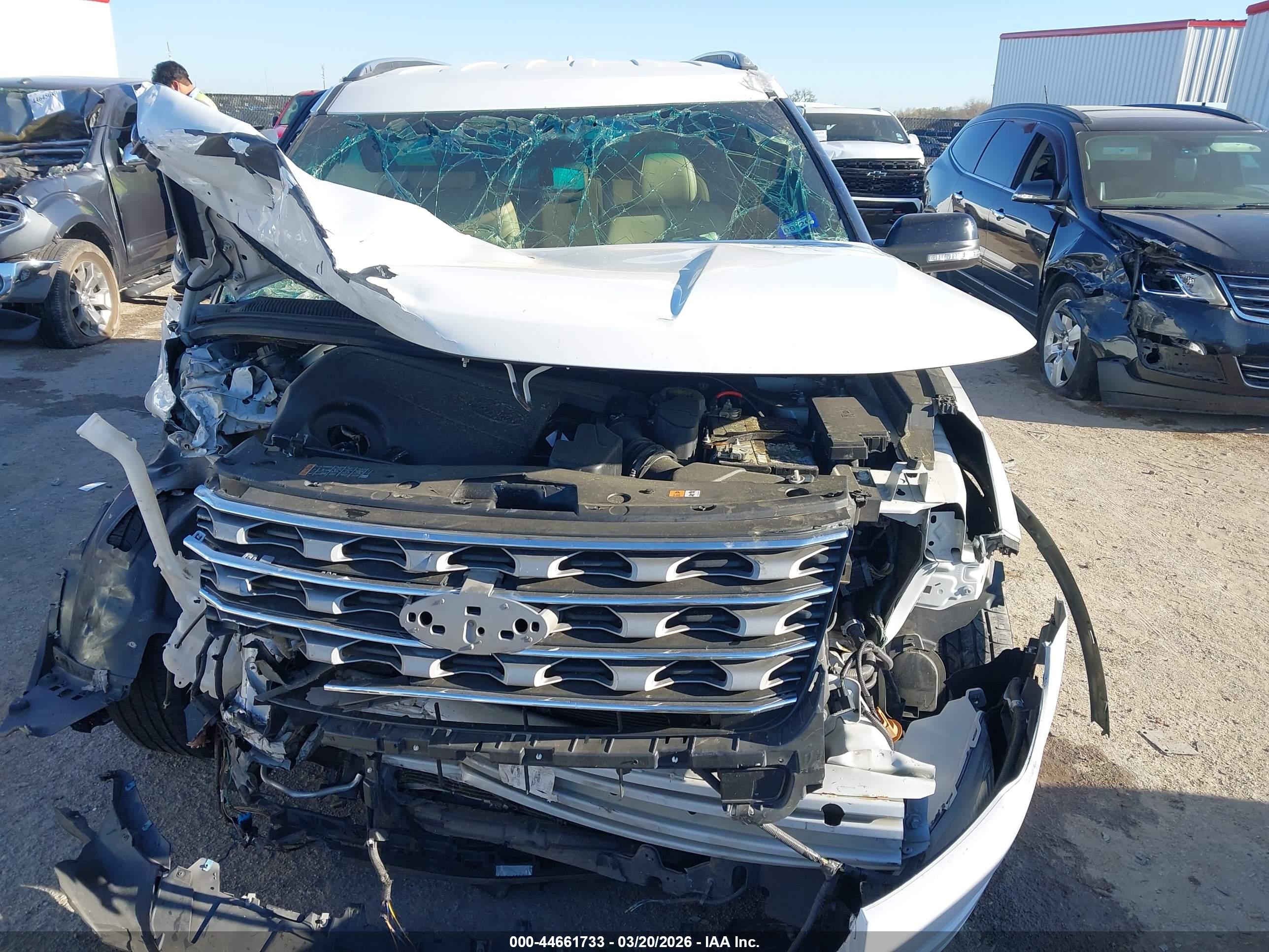 FORD EXPLORER image 6
