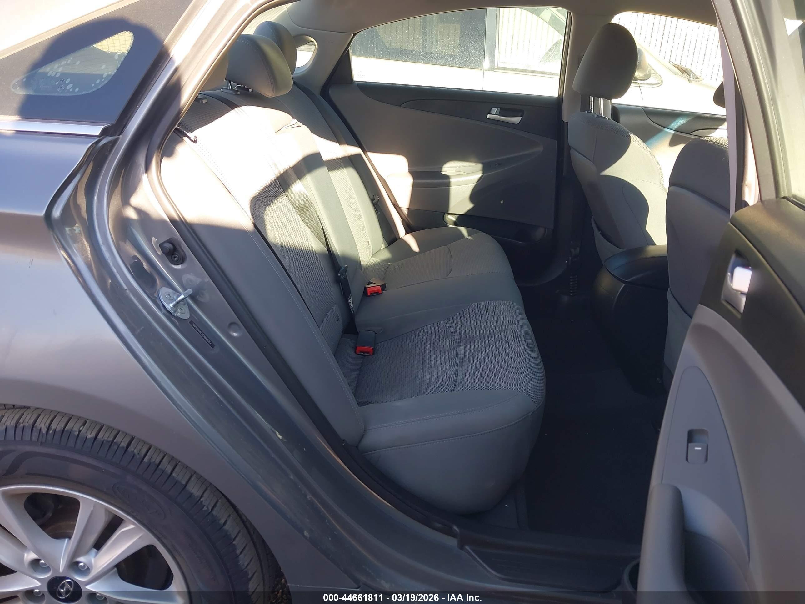 HYUNDAI SONATA image 8