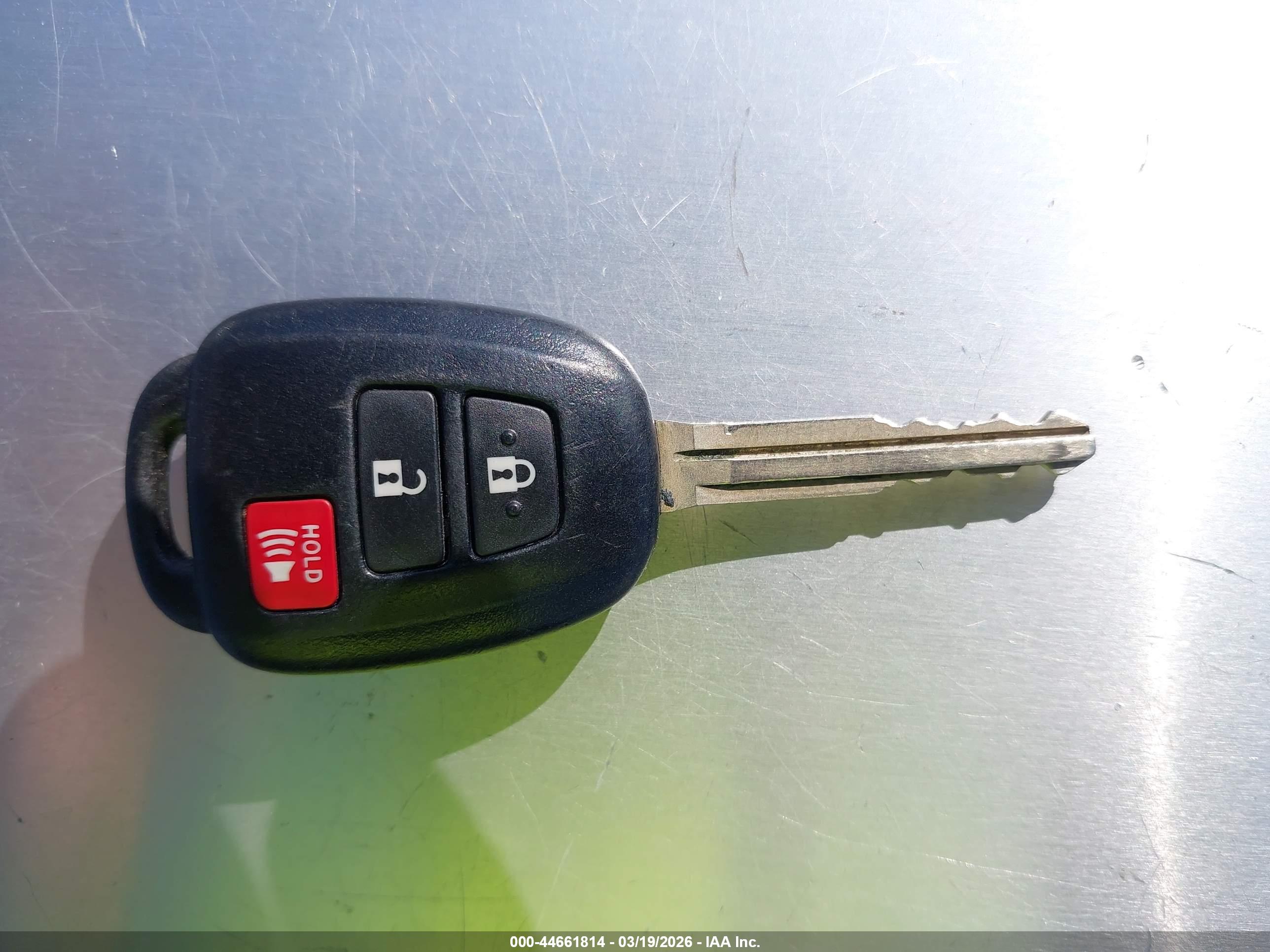 TOYOTA PRIUS image 11