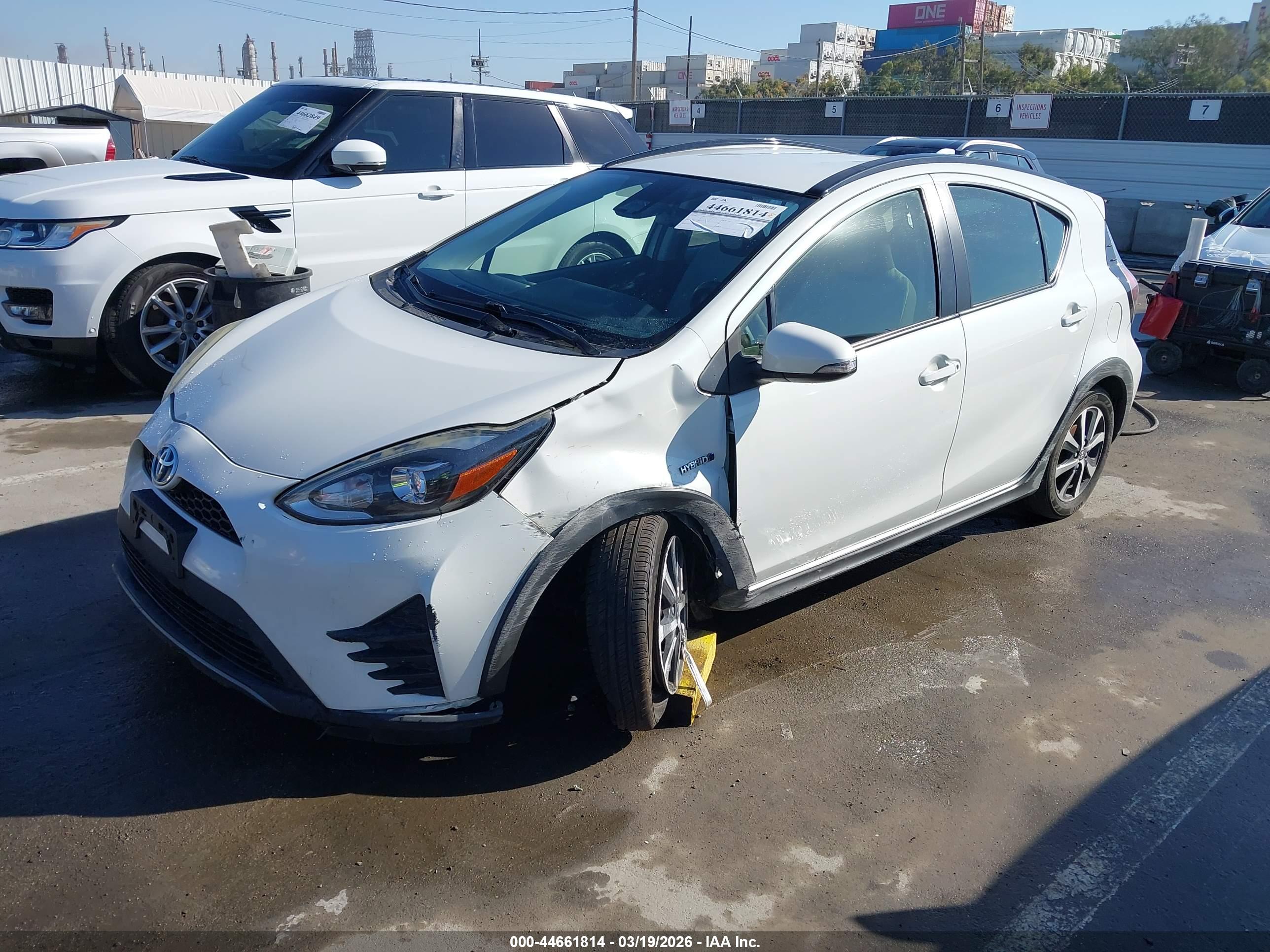 TOYOTA PRIUS image 2