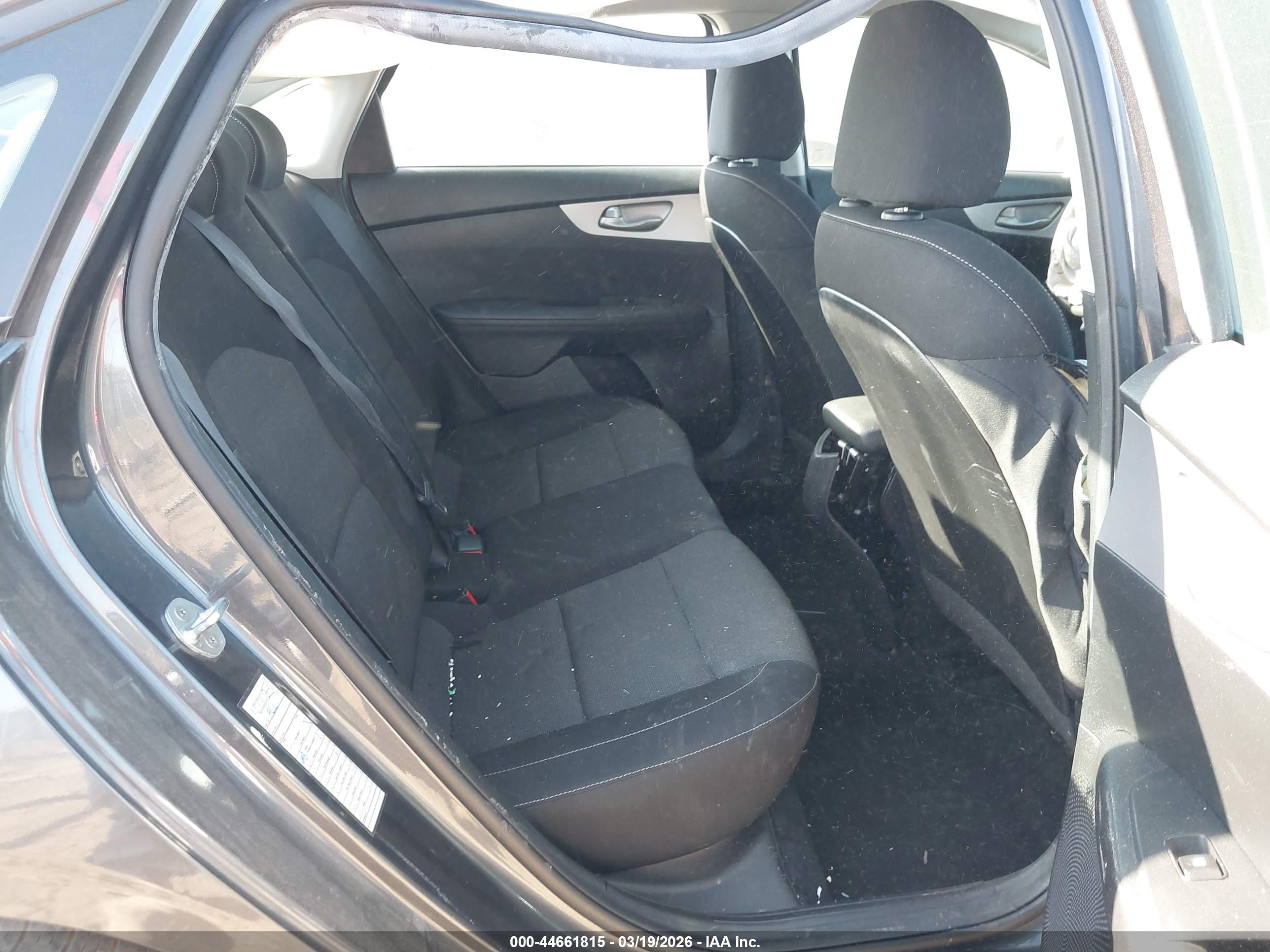 KIA FORTE image 8