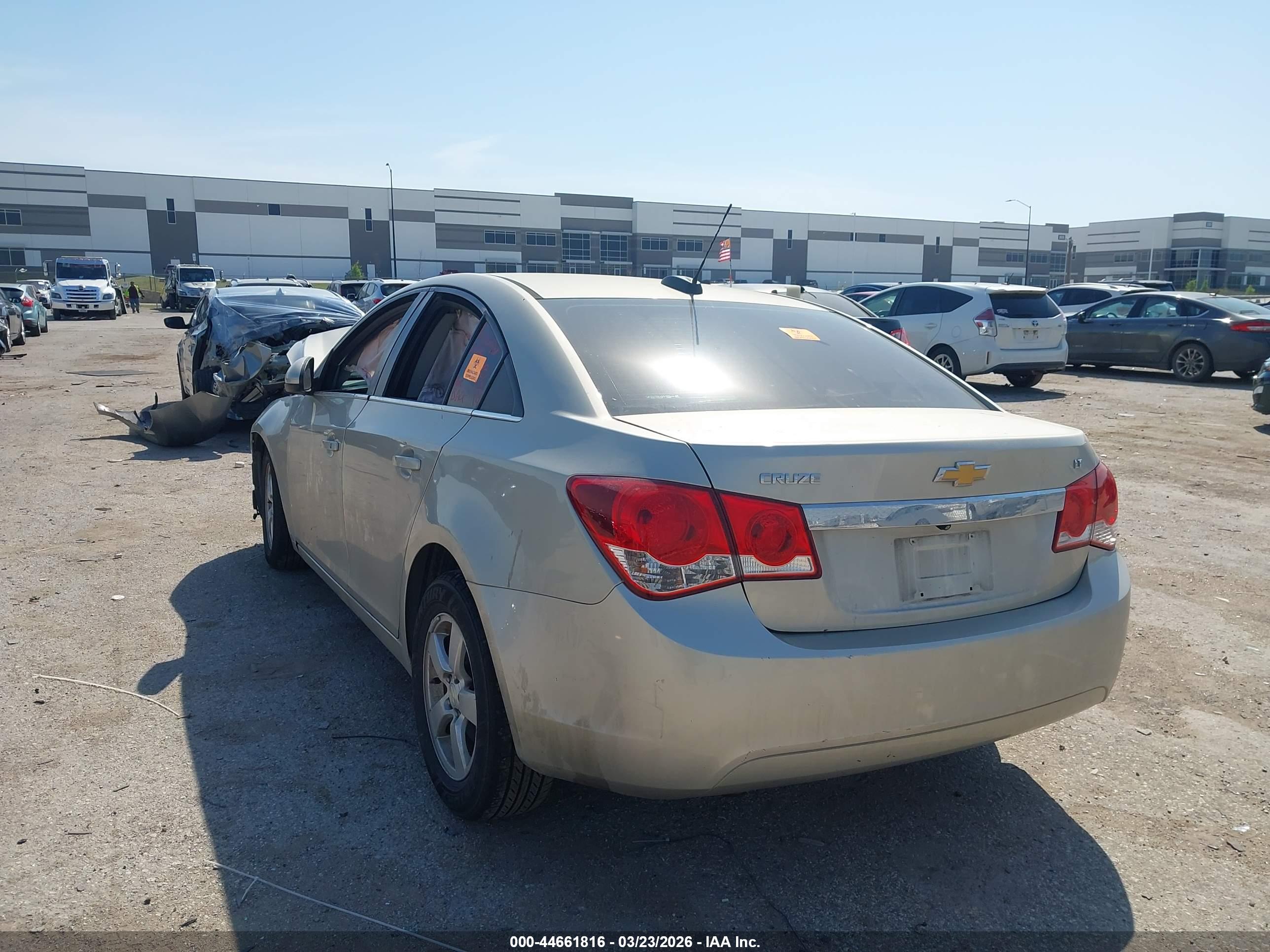 CHEVROLET CRUZE image 3