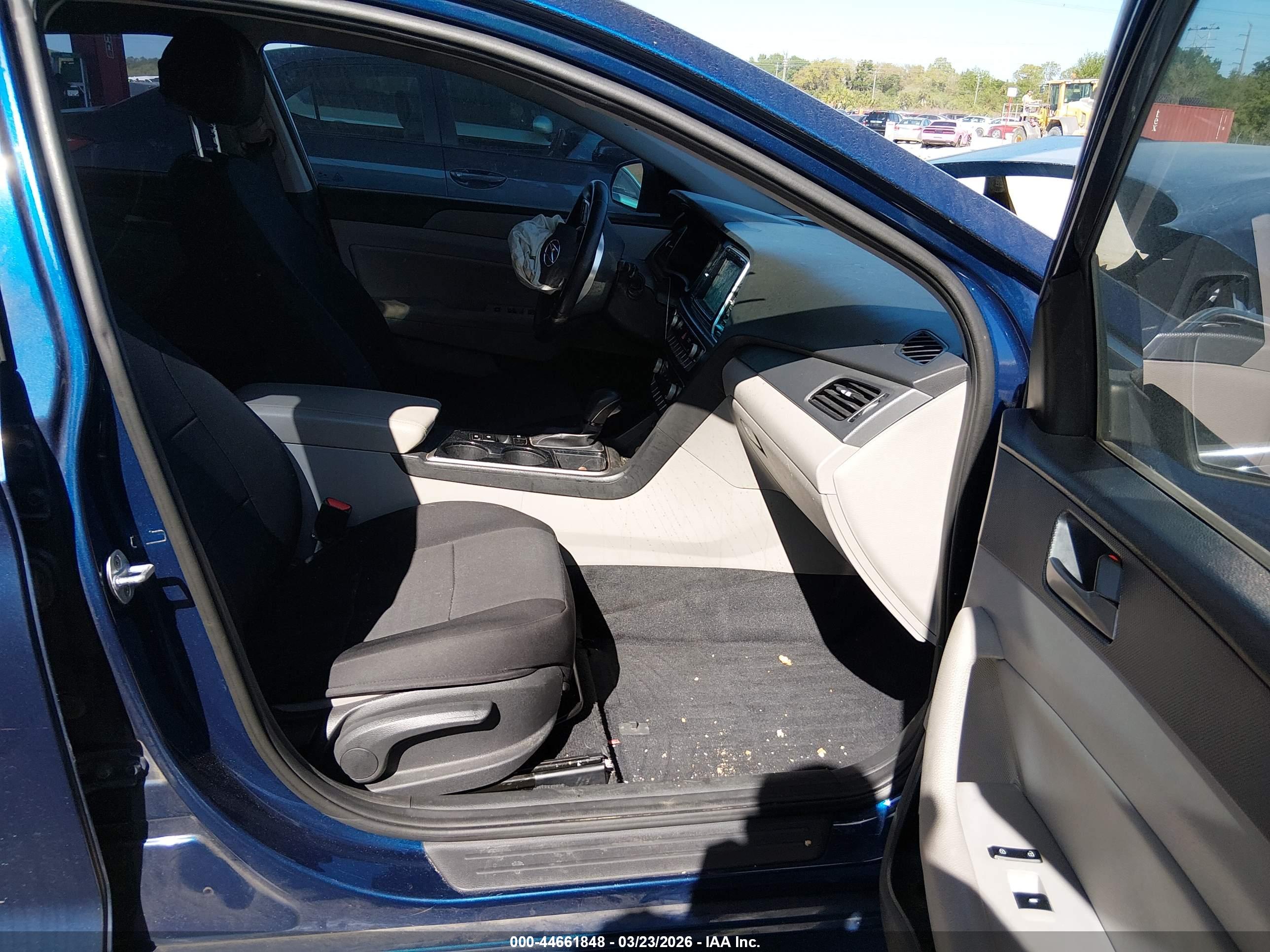 HYUNDAI SONATA image 5