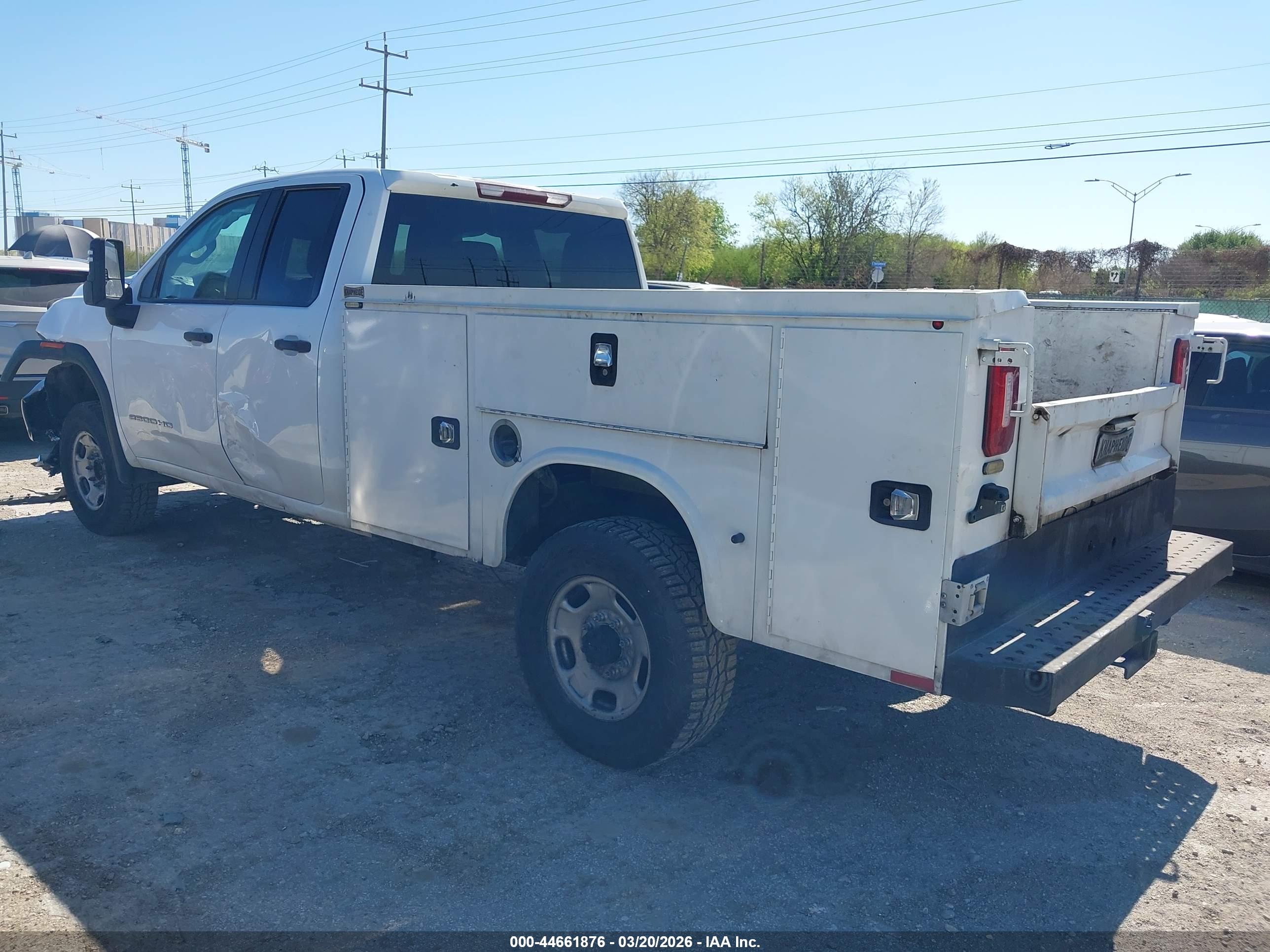 GMC SIERRA image 3