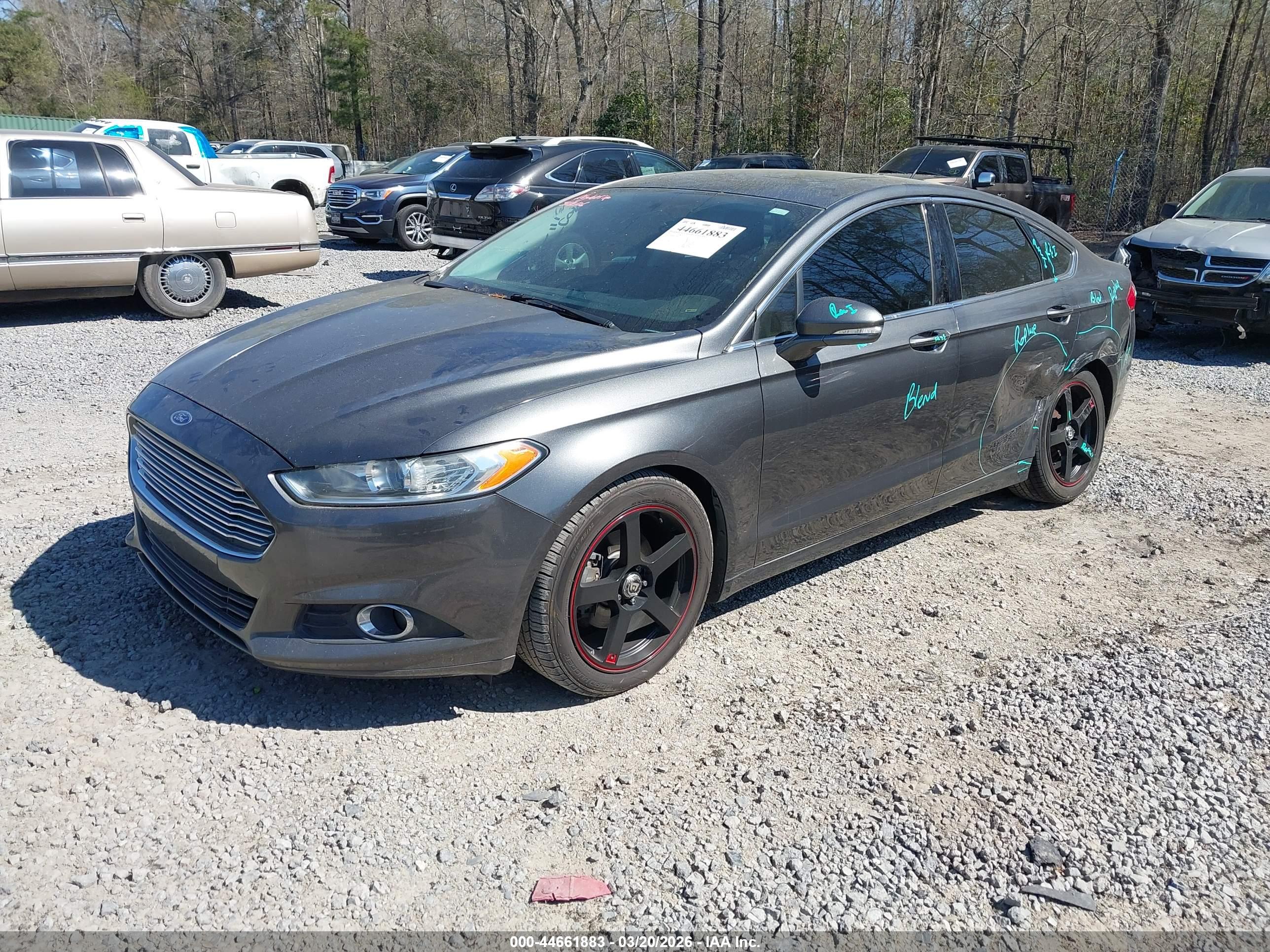 FORD FUSION image 2
