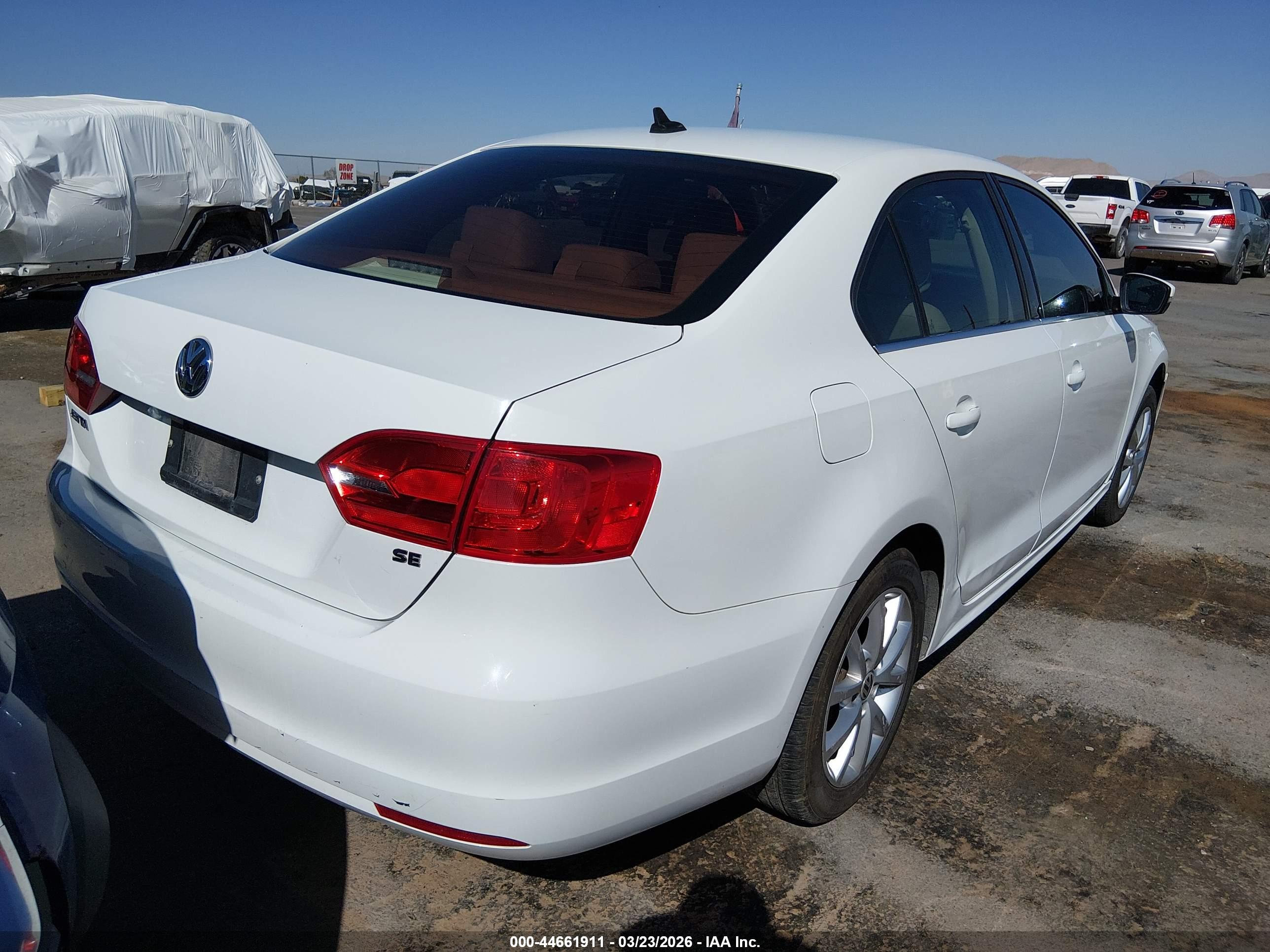 VOLKSWAGEN JETTA image 4