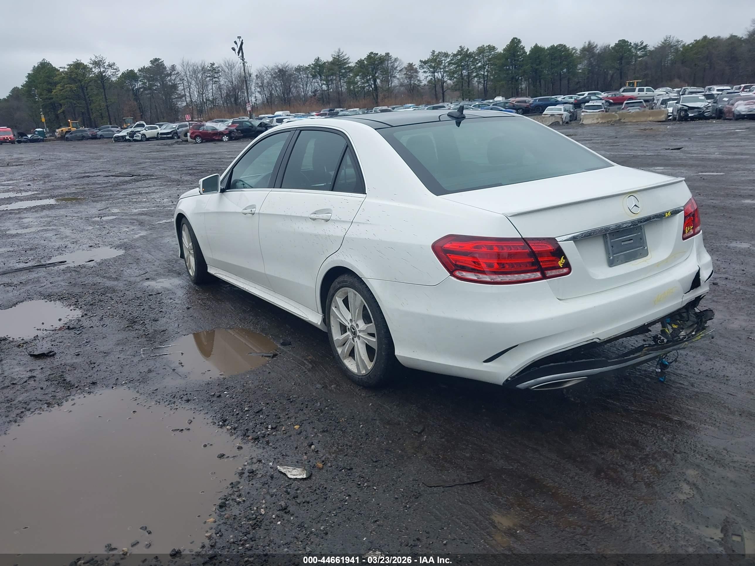 MERCEDES-BENZ E image 3