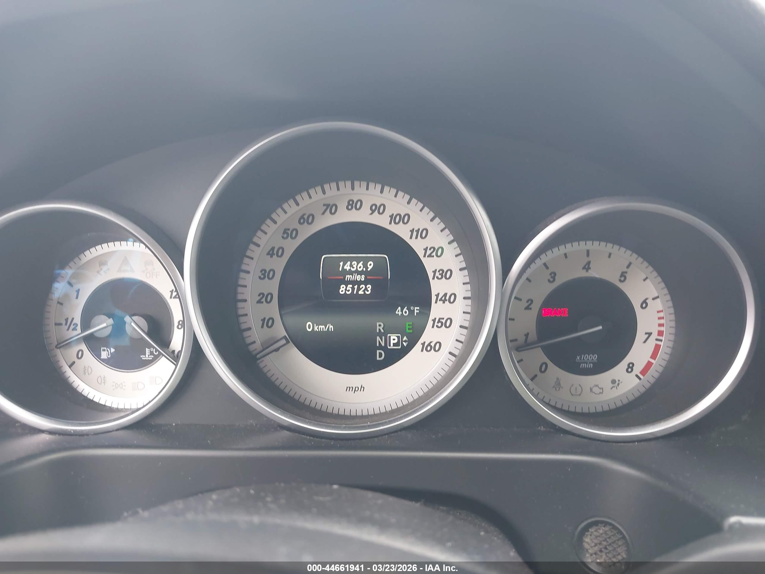 MERCEDES-BENZ E image 7