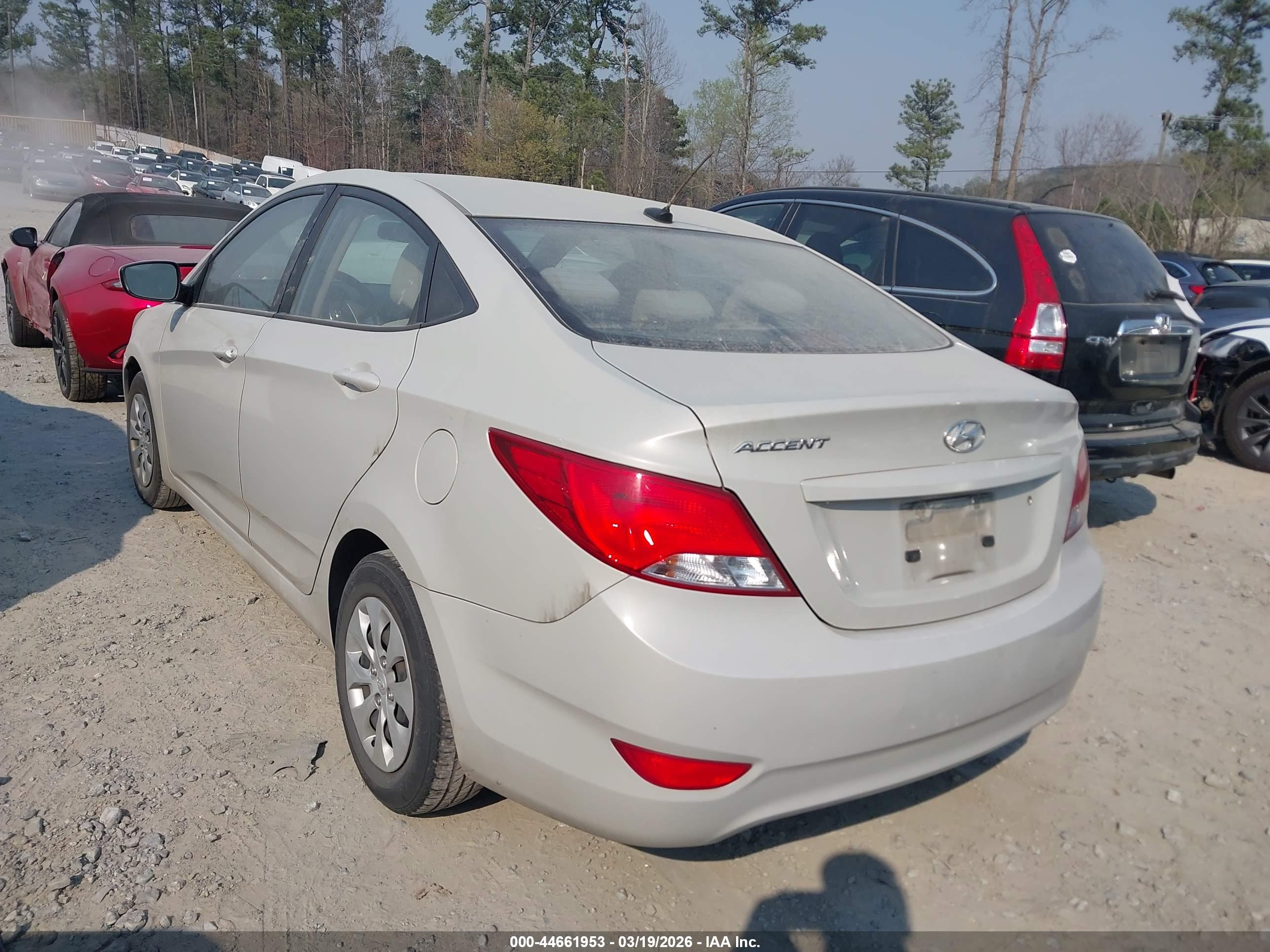 HYUNDAI ACCENT image 3