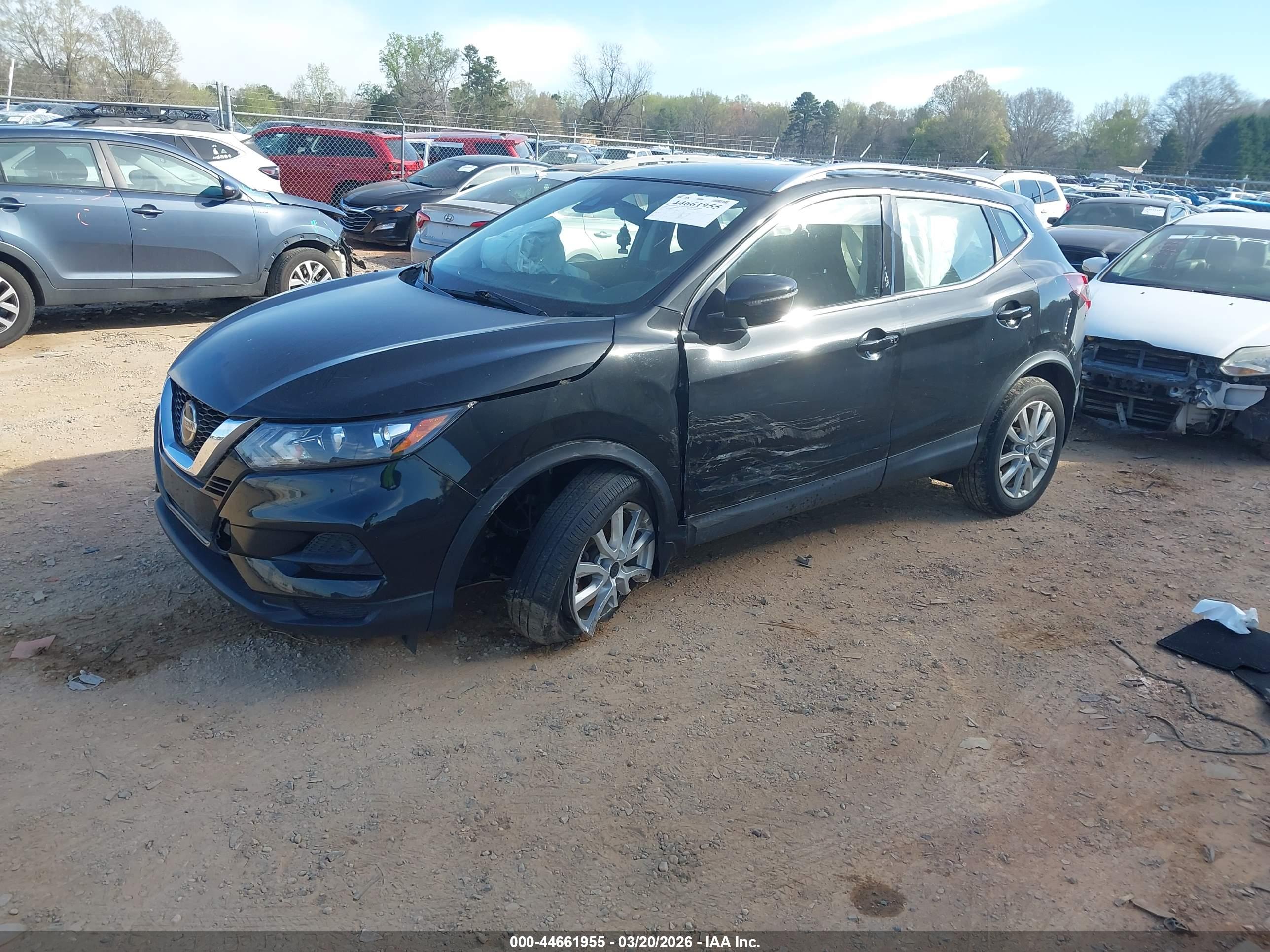 NISSAN ROGUE image 2