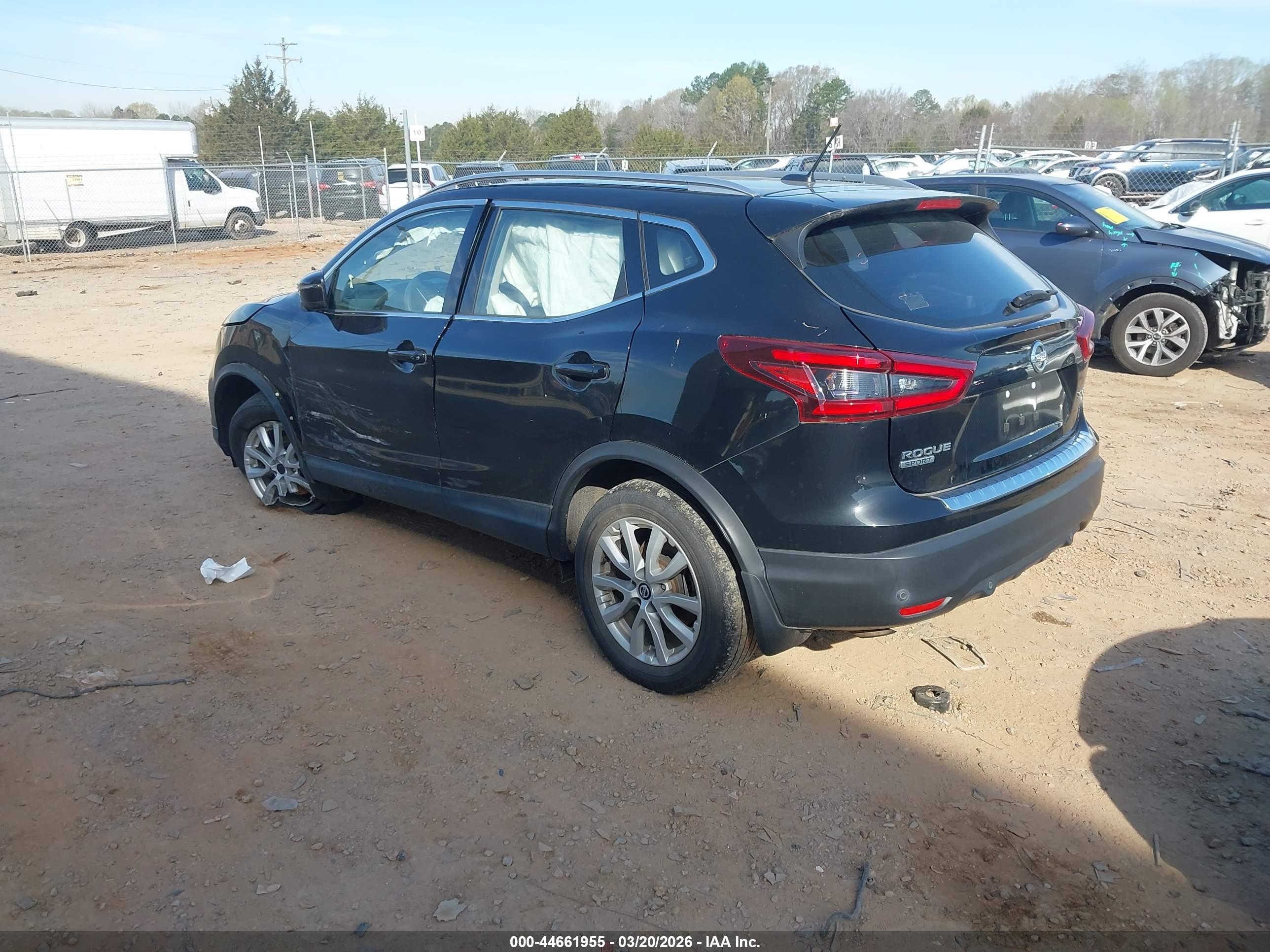 NISSAN ROGUE image 3