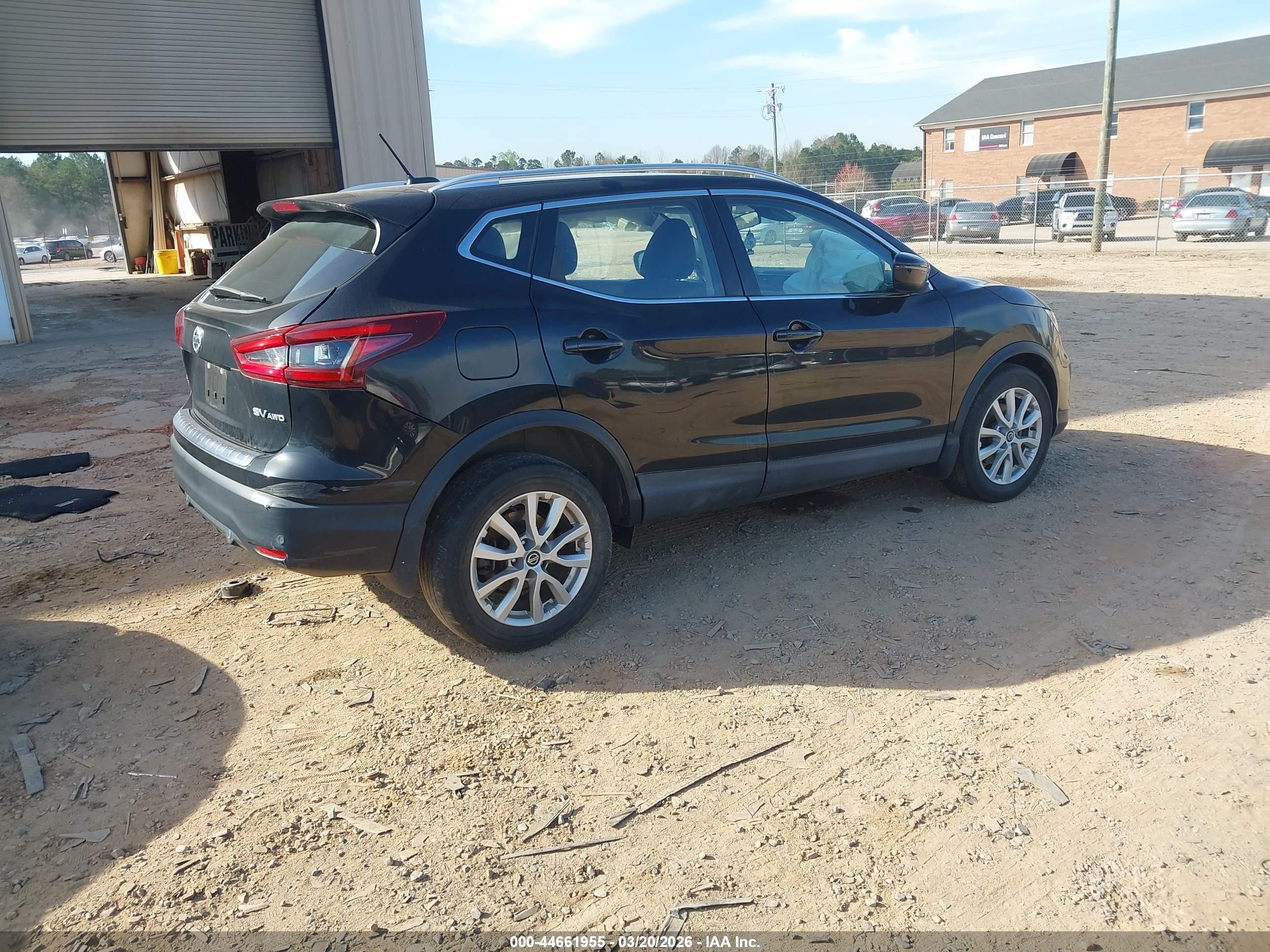 NISSAN ROGUE image 4
