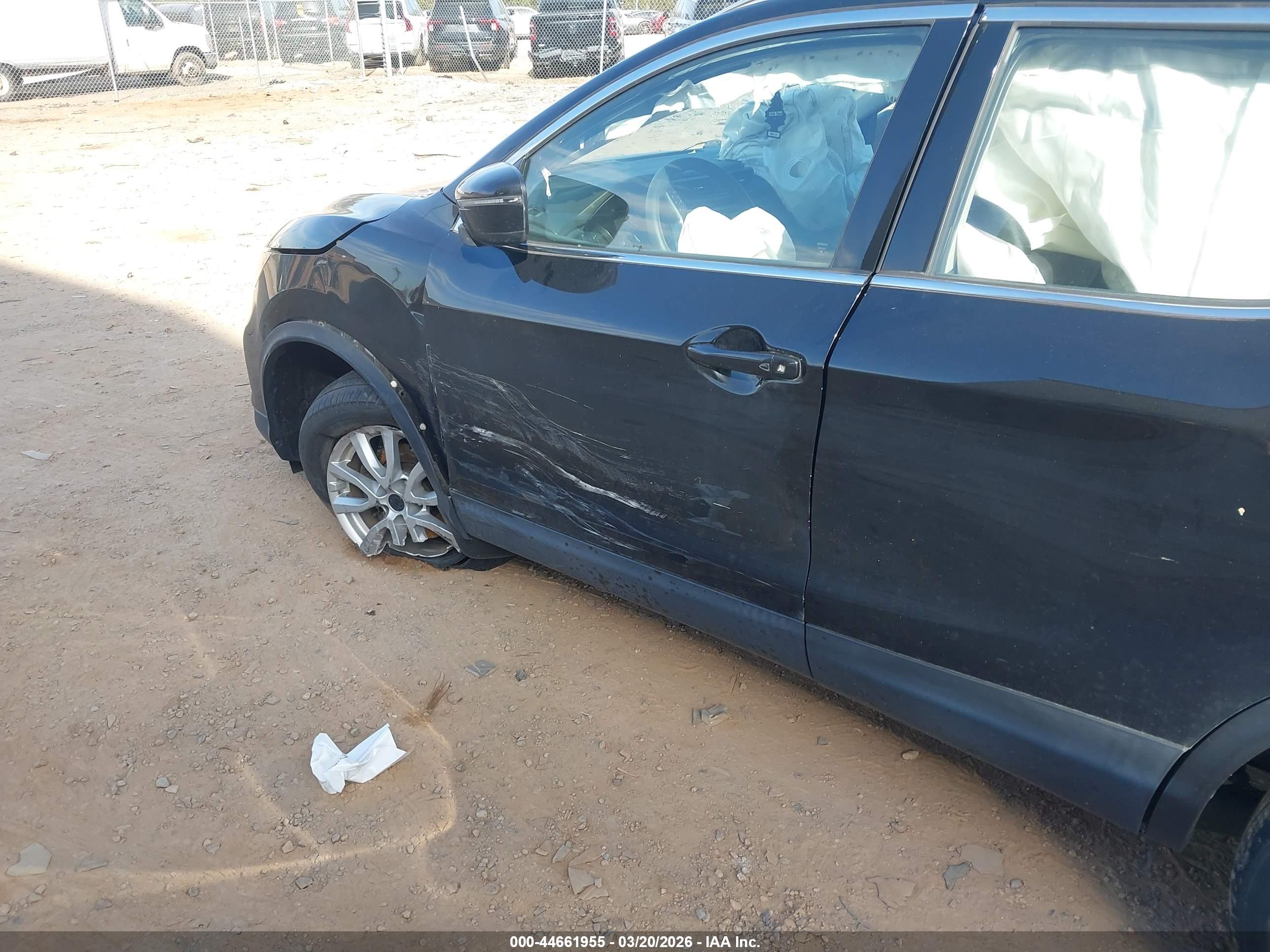 NISSAN ROGUE image 6