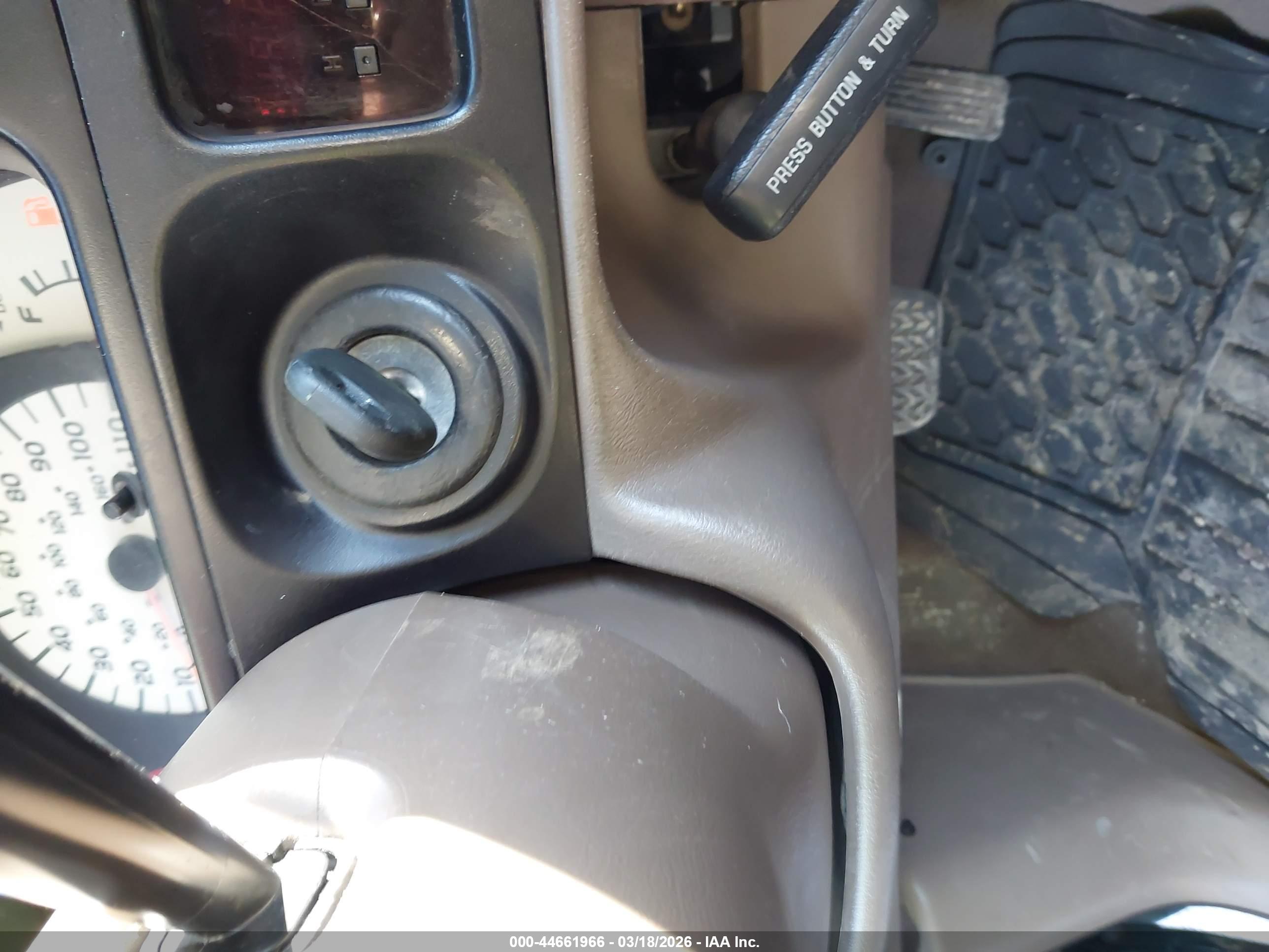 TOYOTA TACOMA image 11