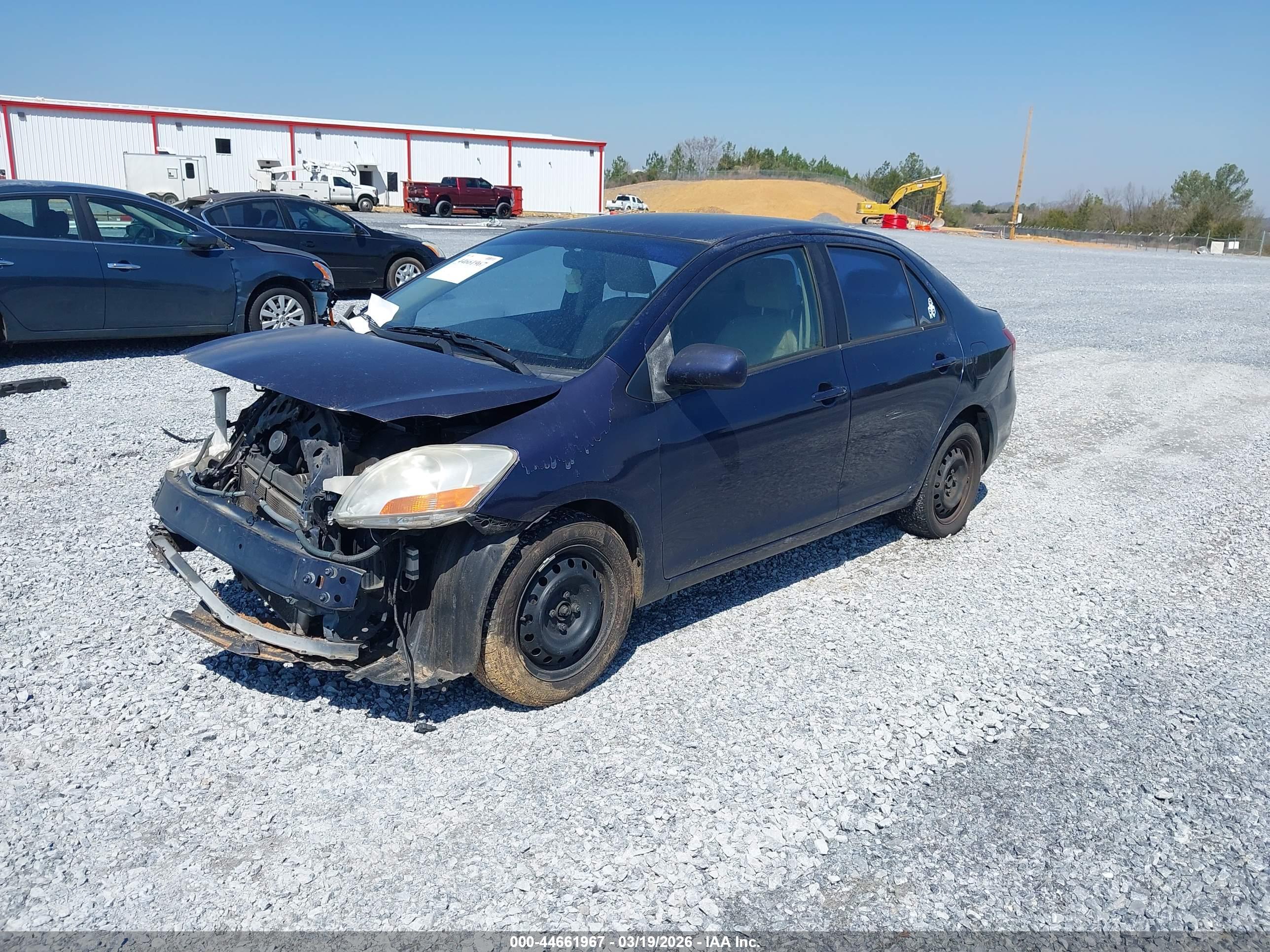 TOYOTA YARIS image 2