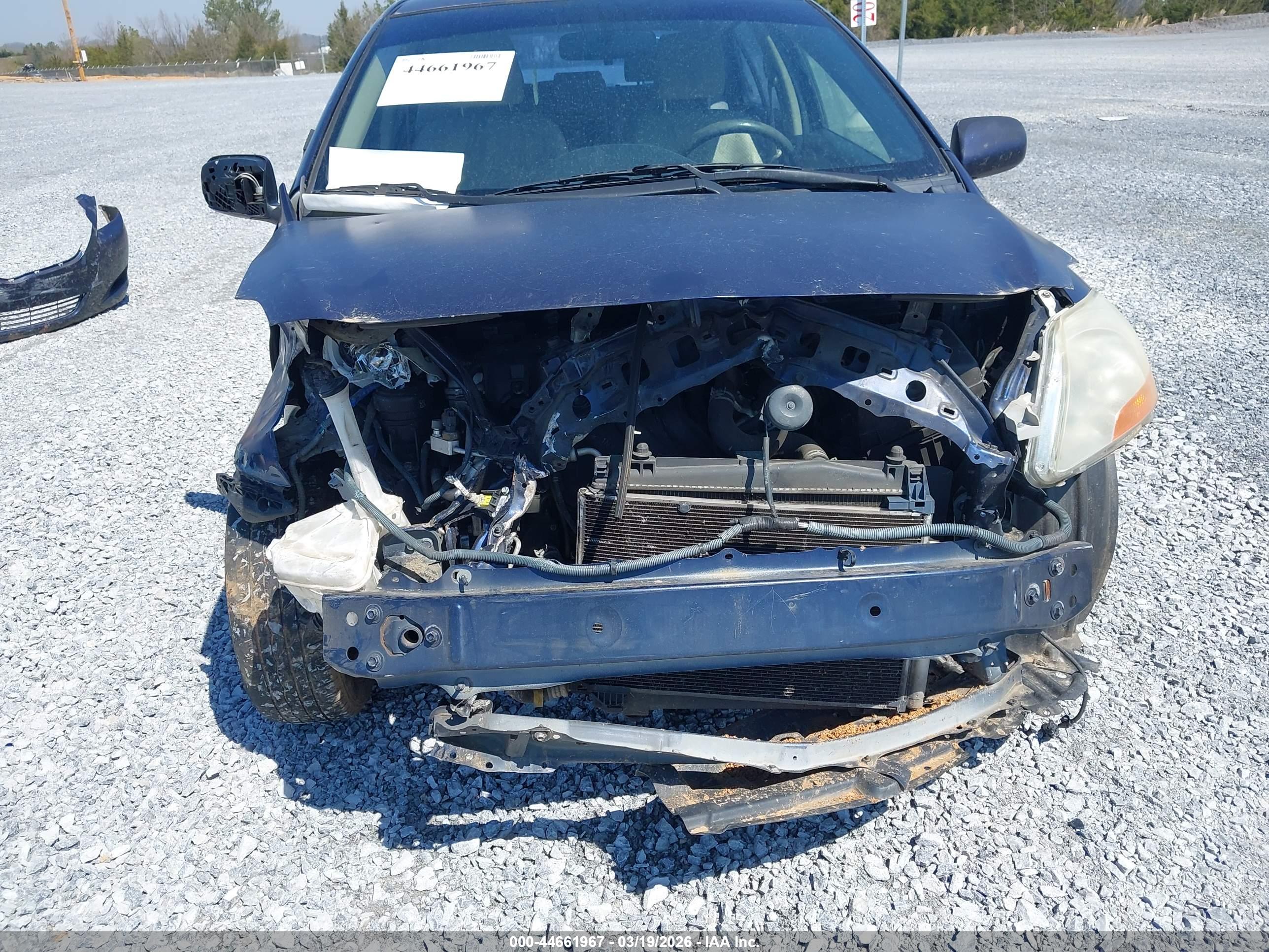 TOYOTA YARIS image 6