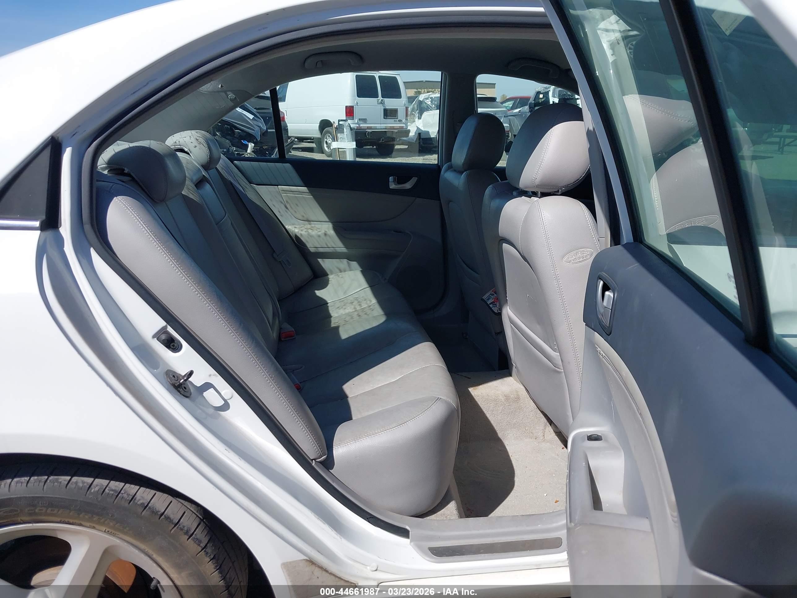 HYUNDAI SONATA image 8