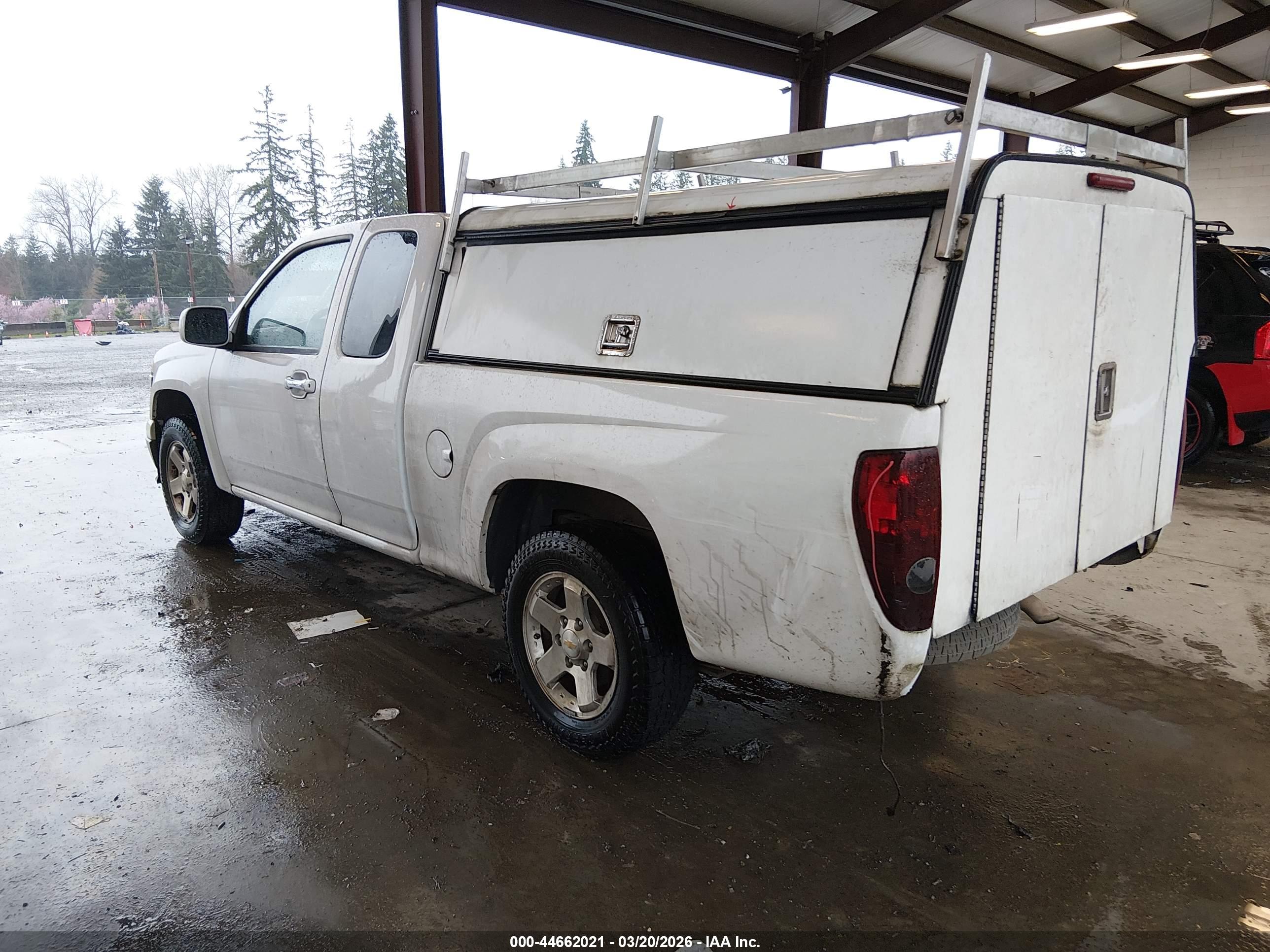 CHEVROLET COLORADO image 3