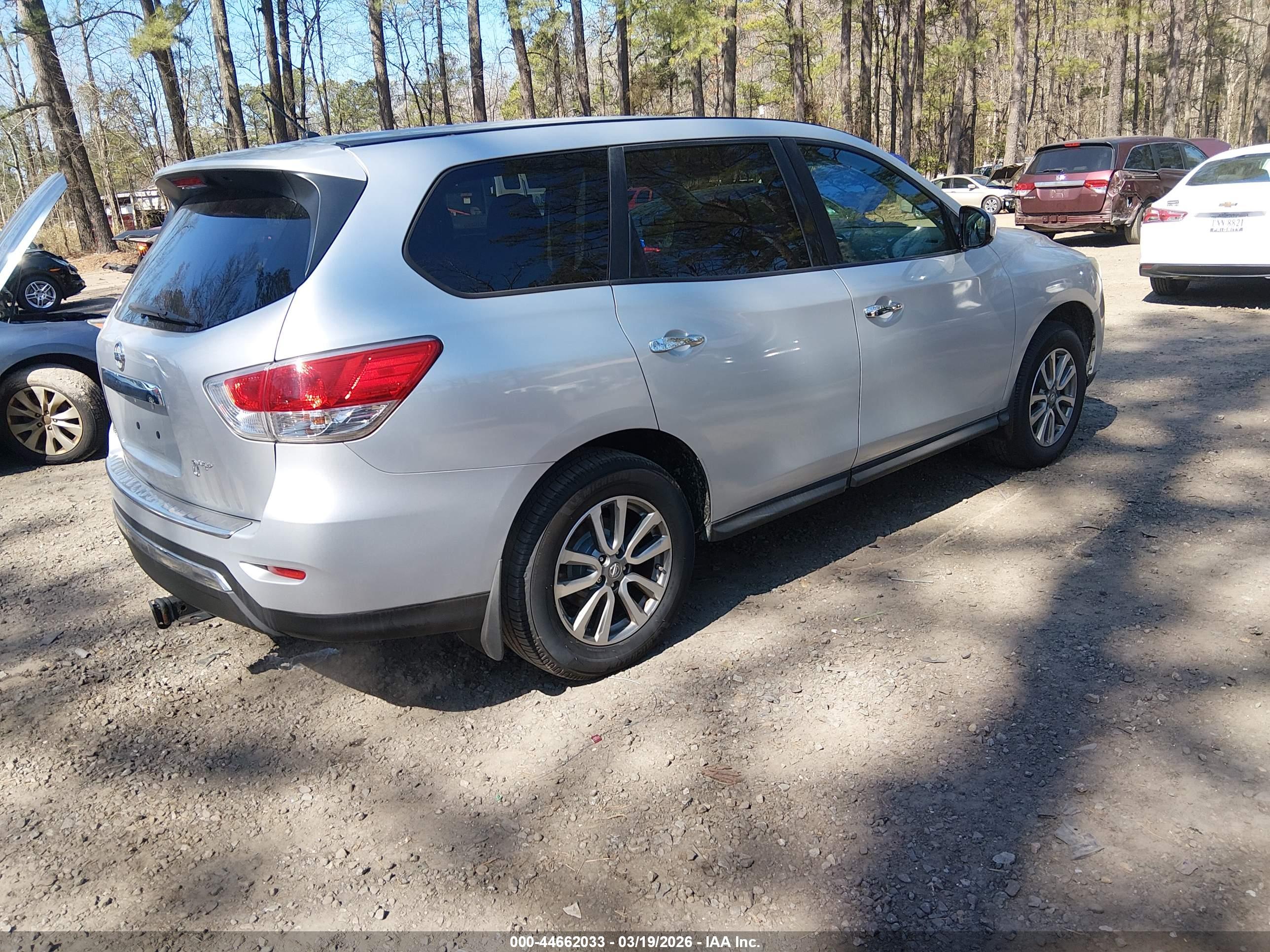 NISSAN PATHFINDER image 4