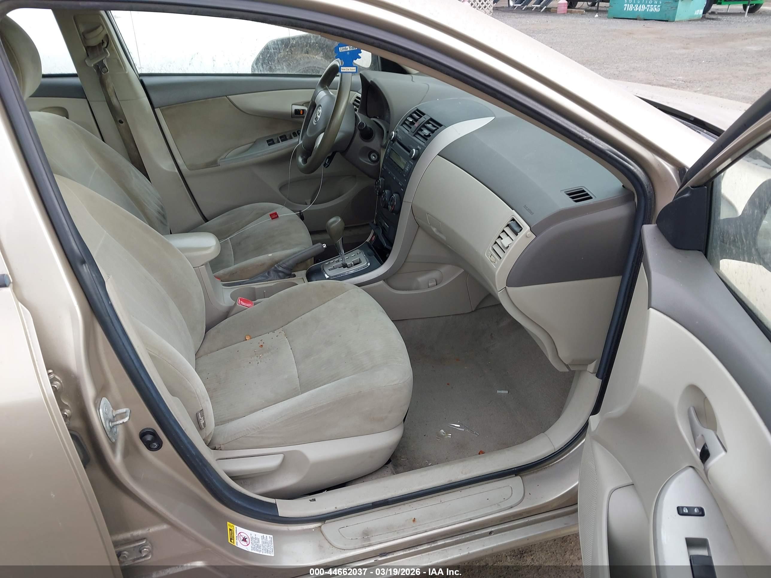 TOYOTA COROLLA image 5