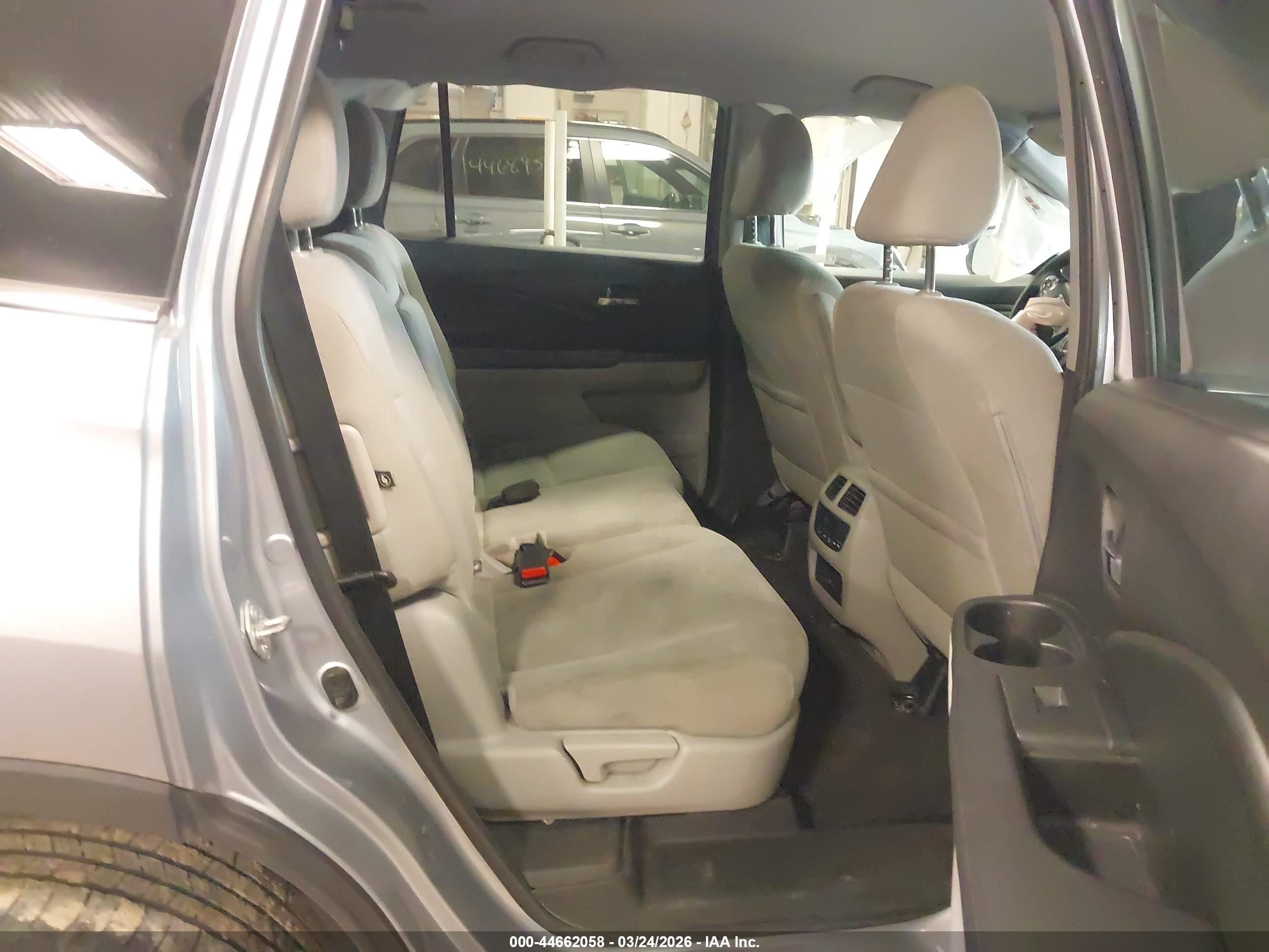 HONDA PILOT image 8