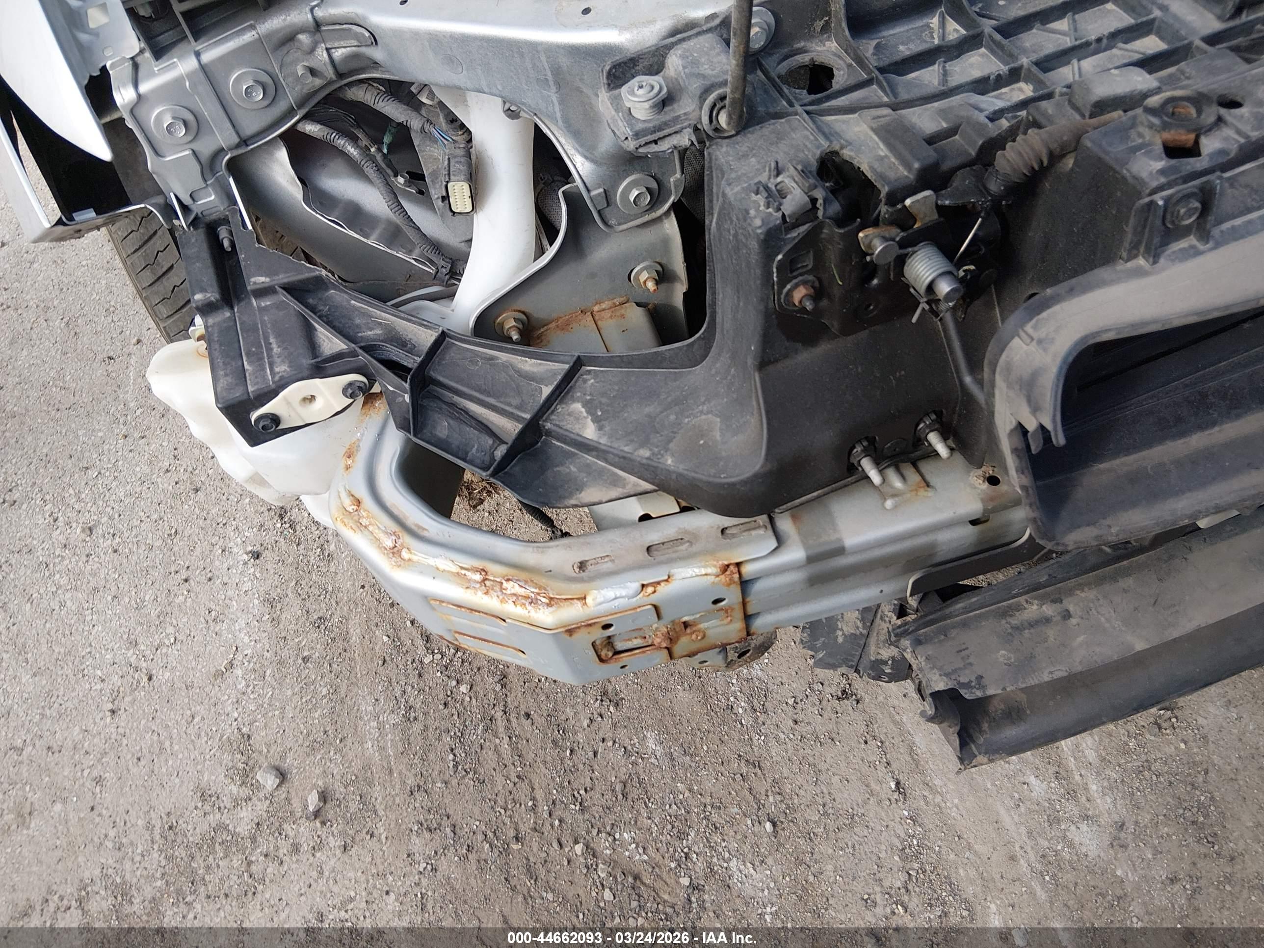 FORD FUSION image 6