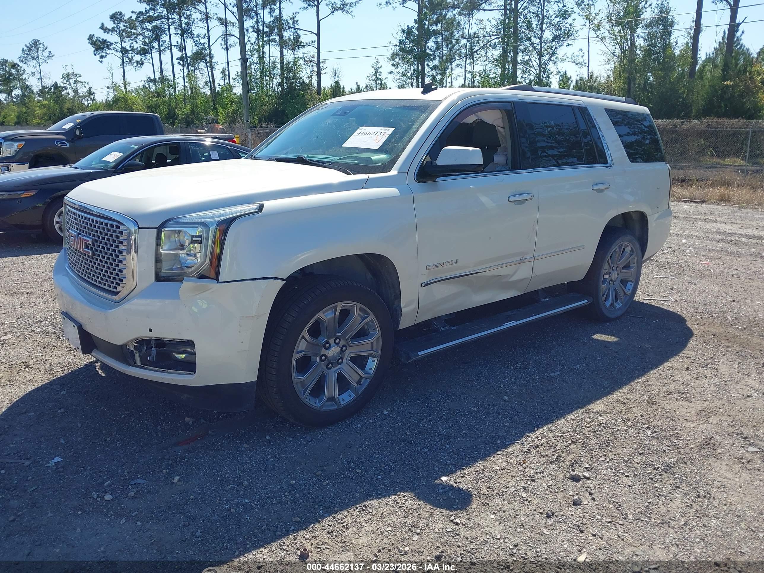 GMC YUKON image 2
