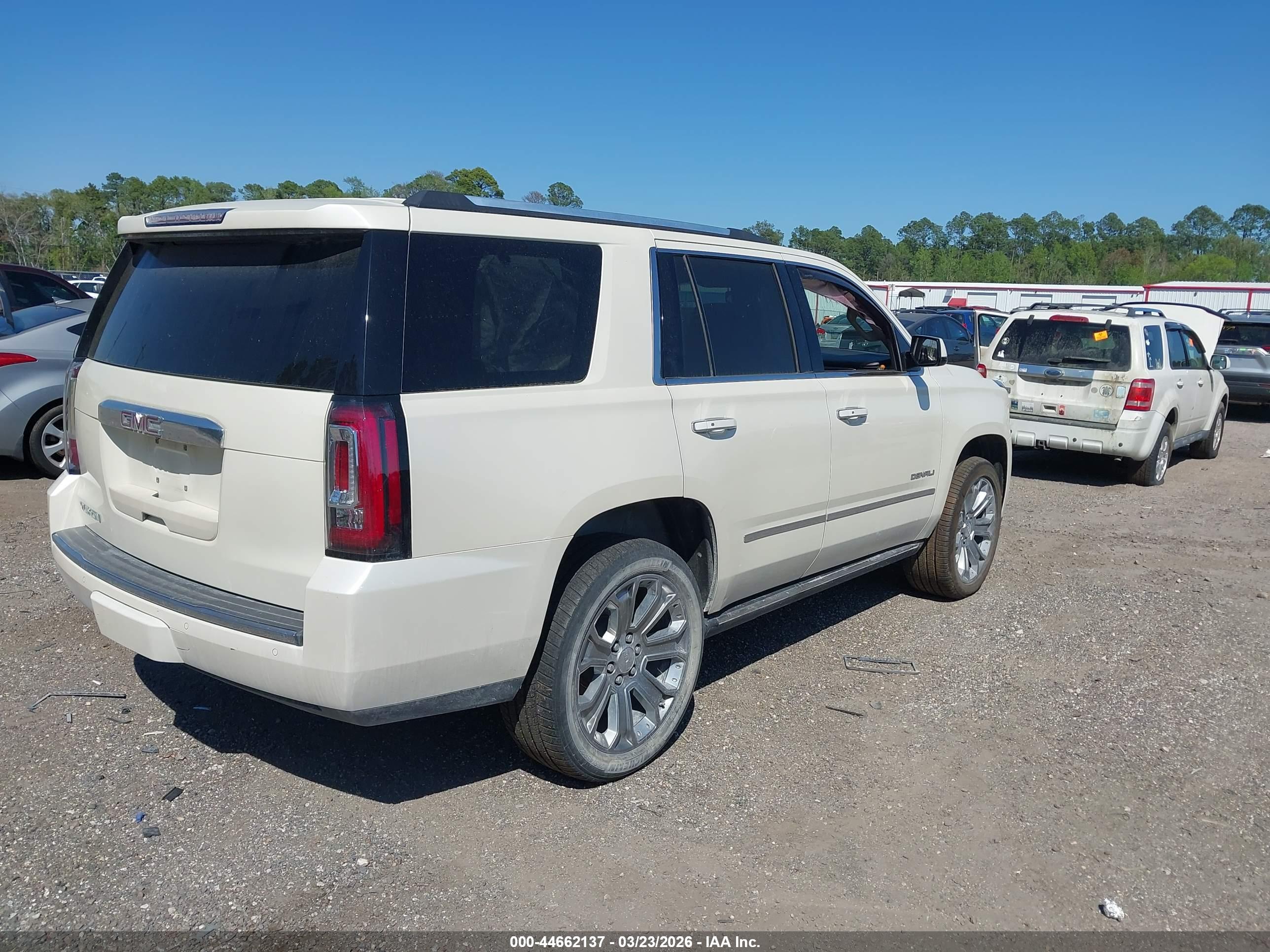 GMC YUKON image 4