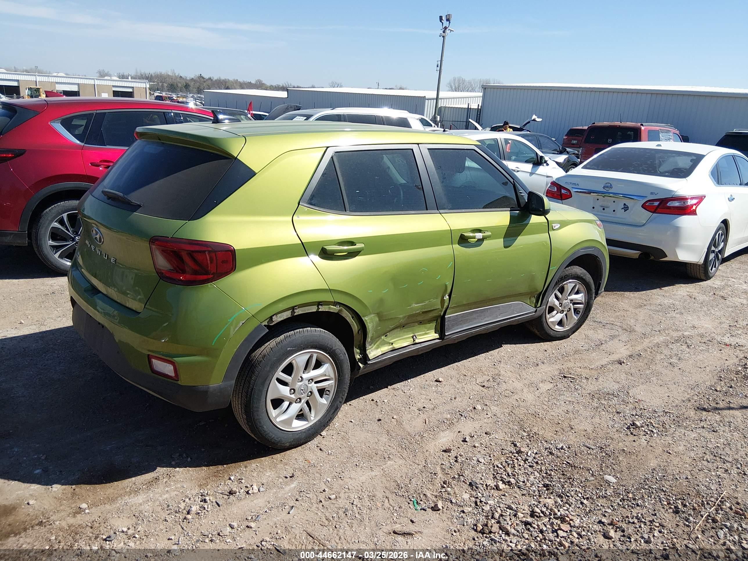 HYUNDAI VENUE image 4