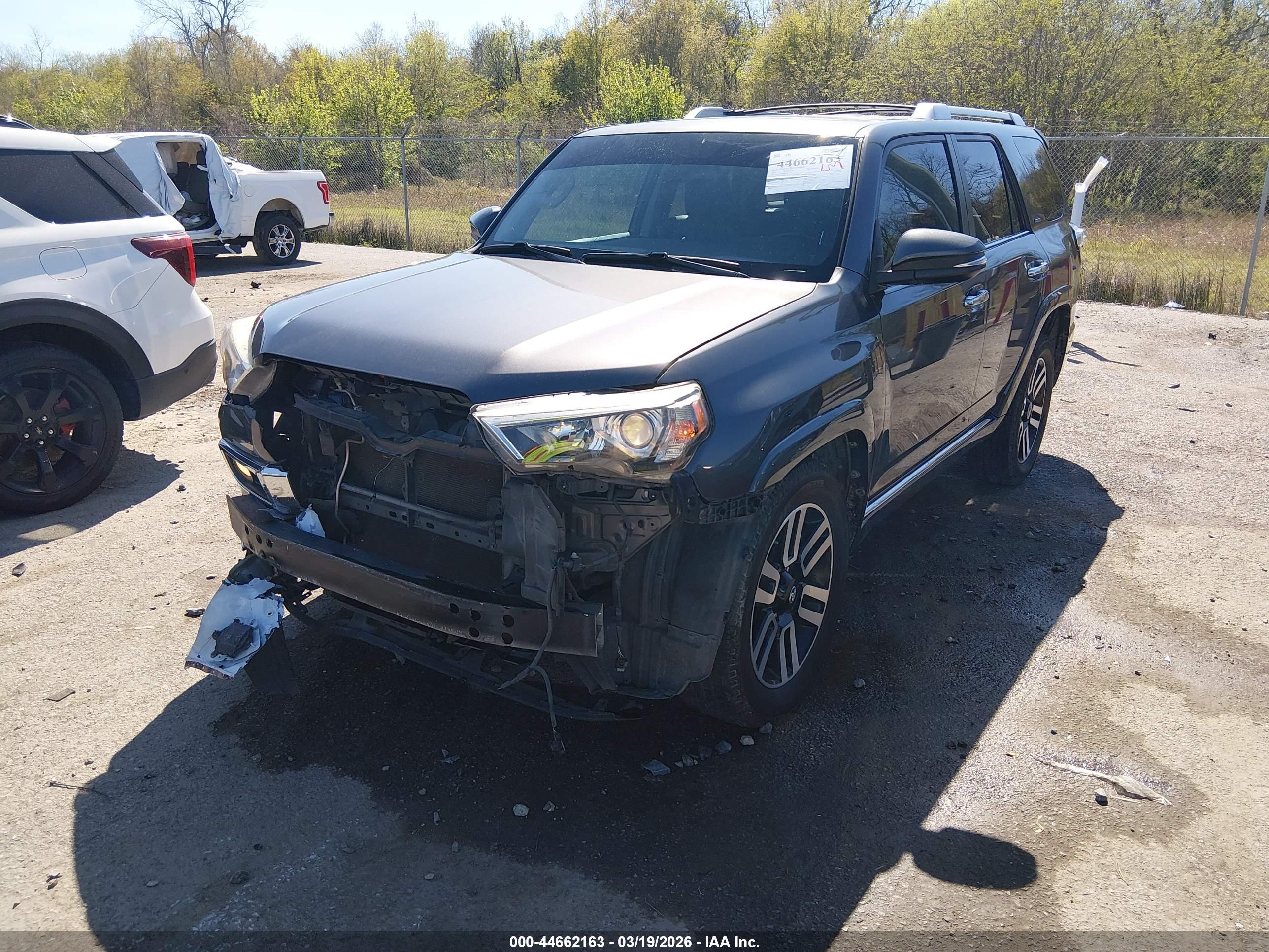 TOYOTA 4RUNNER image 2