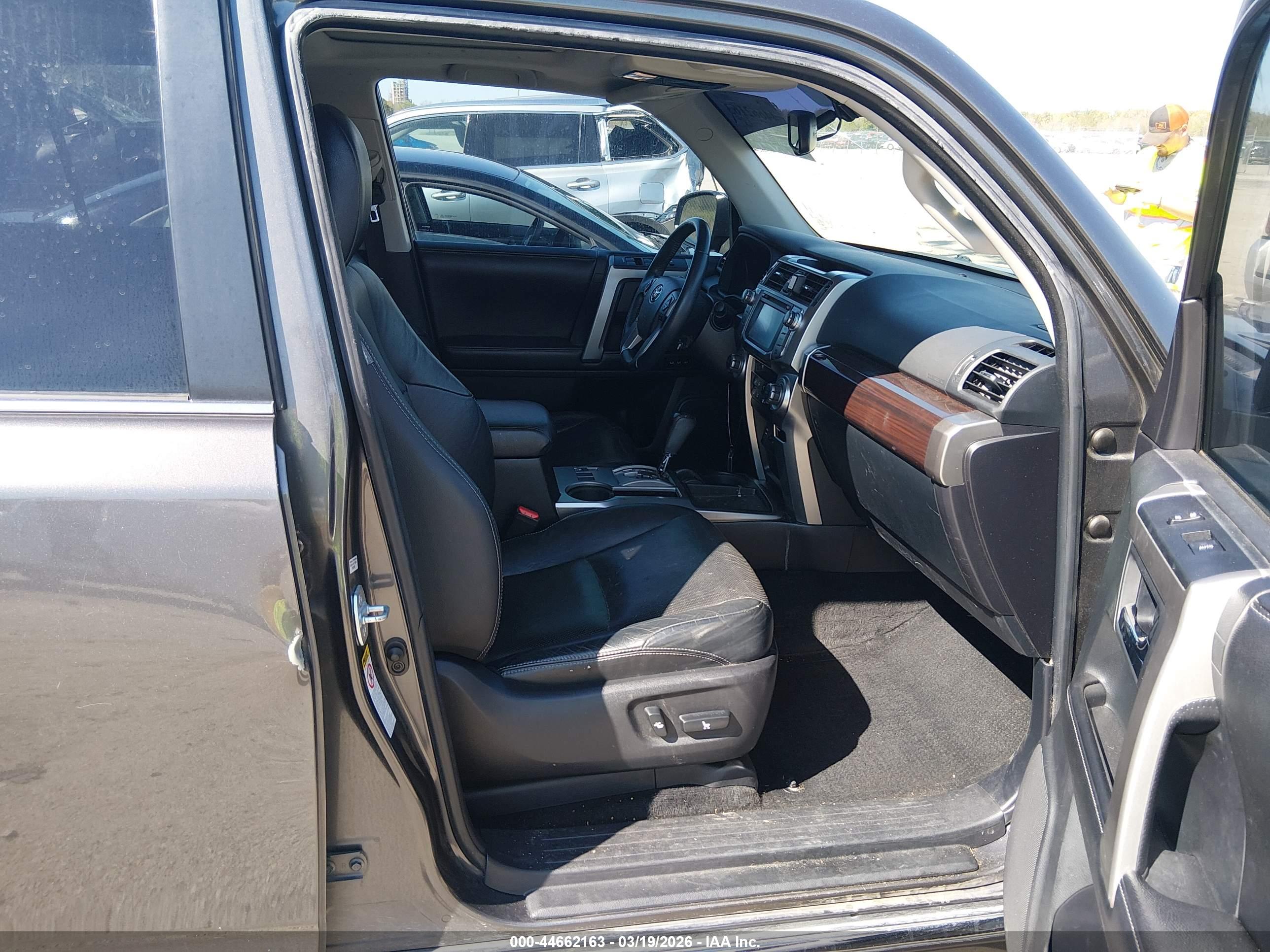 TOYOTA 4RUNNER image 5