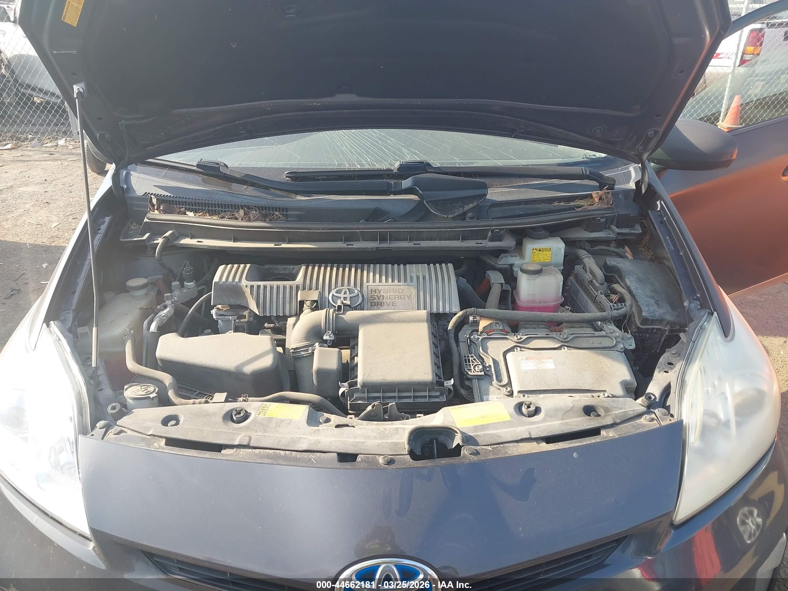 TOYOTA PRIUS image 10
