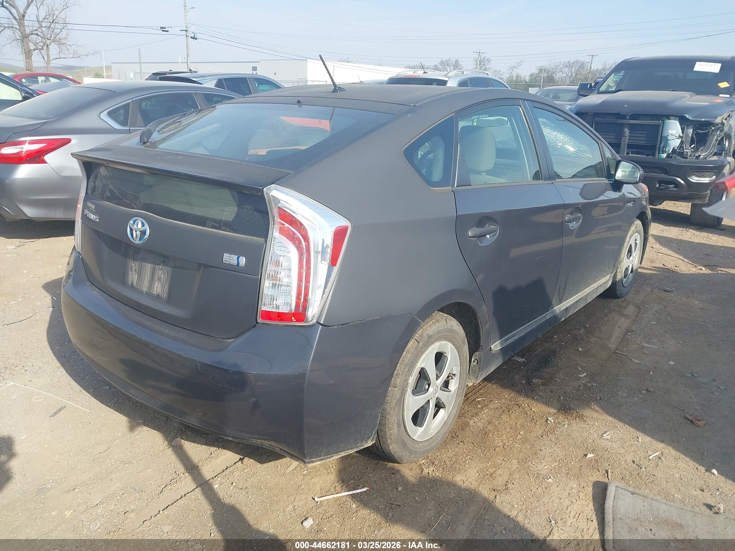TOYOTA PRIUS image 4