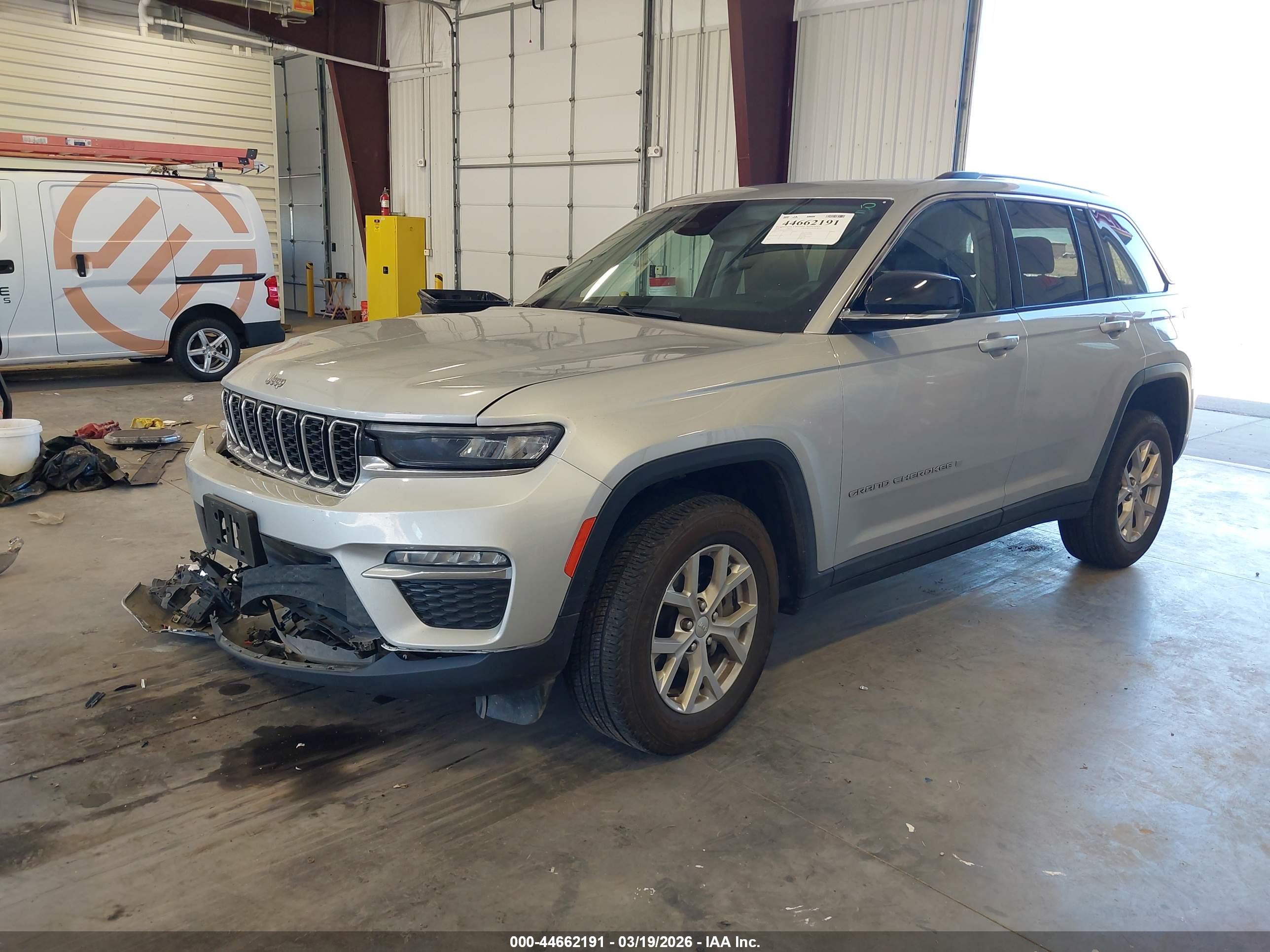 JEEP GRAND image 2
