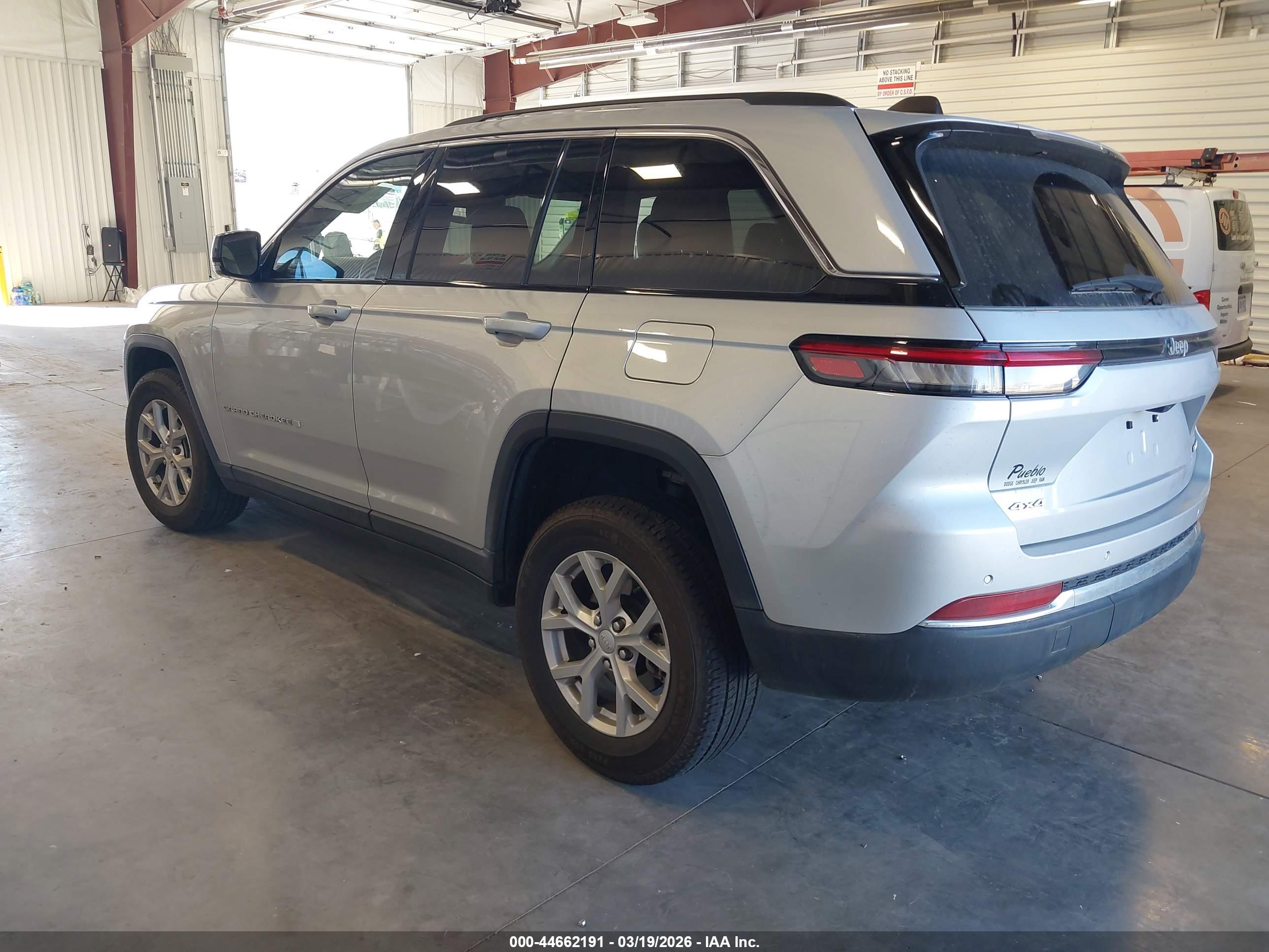 JEEP GRAND image 3