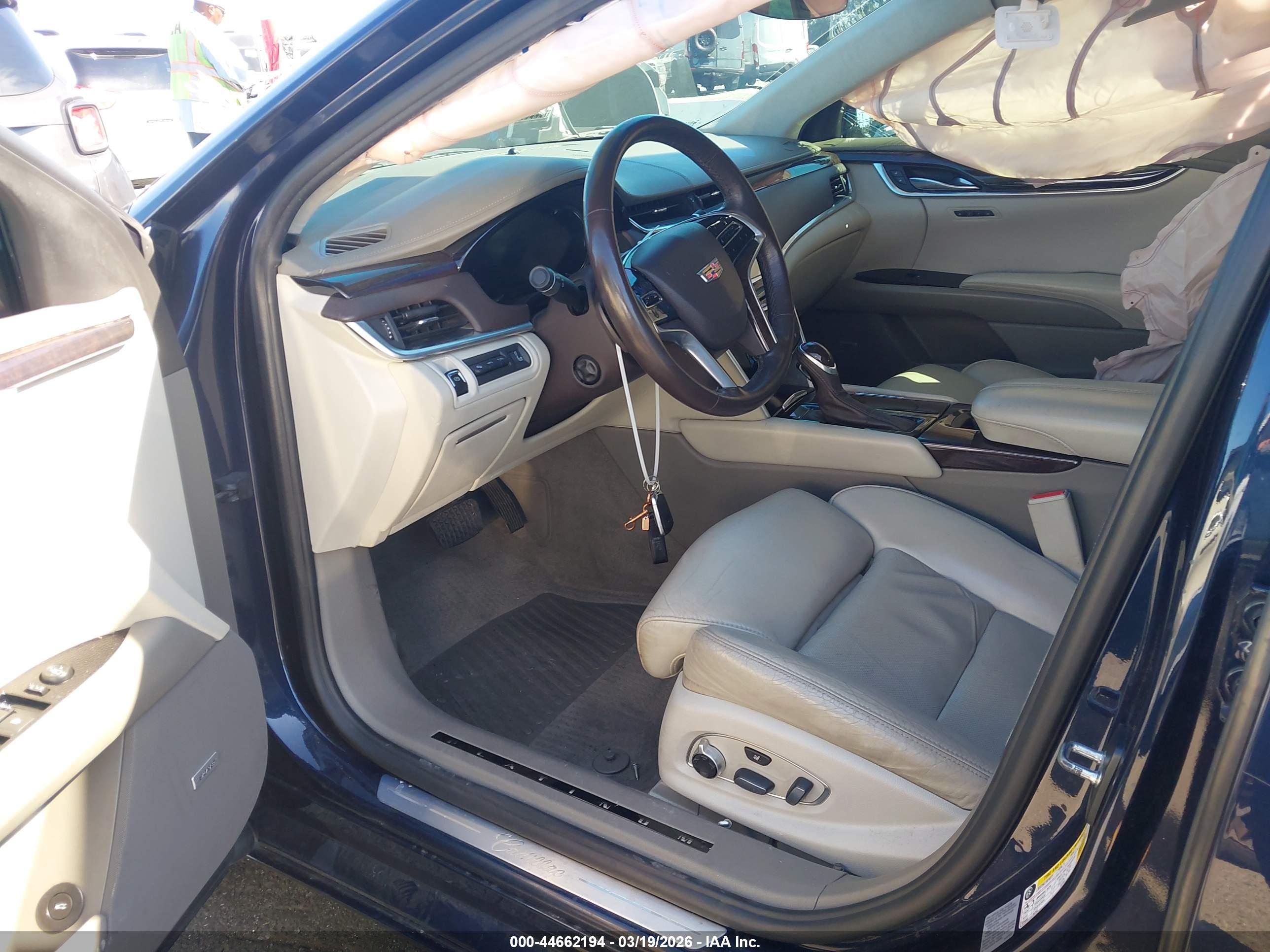 CADILLAC XTS image 5