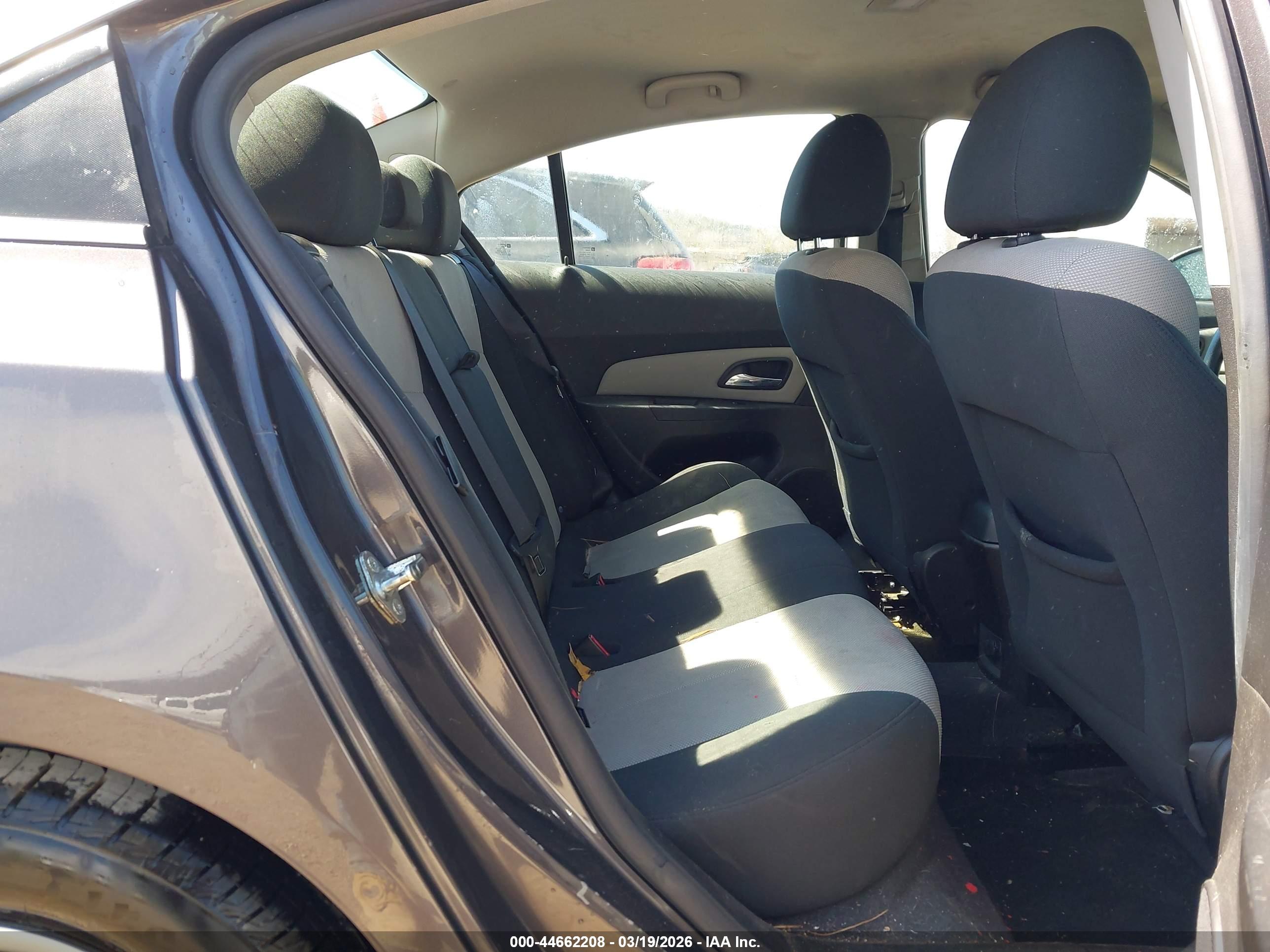 CHEVROLET CRUZE image 8