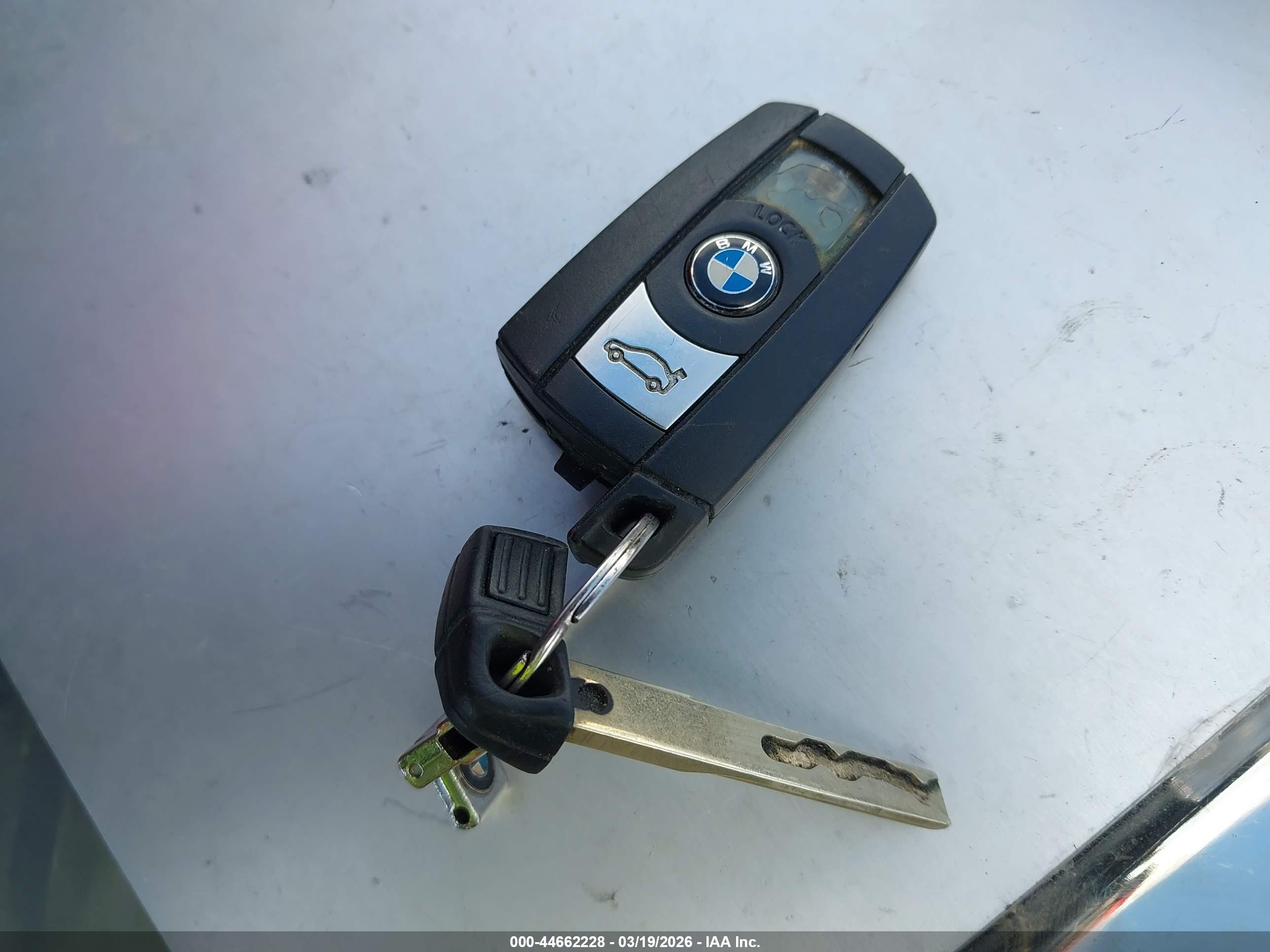 BMW 528I image 11